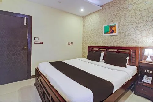 Hotel O Grand Sandarshini Inn Near MGBS Bus station