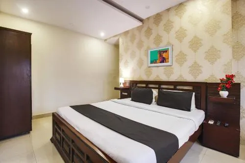Hotel O Grand Sandarshini Inn Near MGBS Bus station