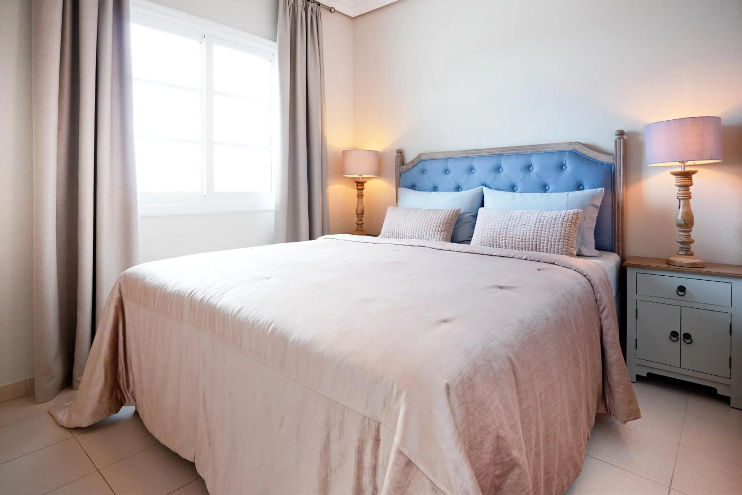 Bed in Ocean View 3Bdr Balcon Atlantico