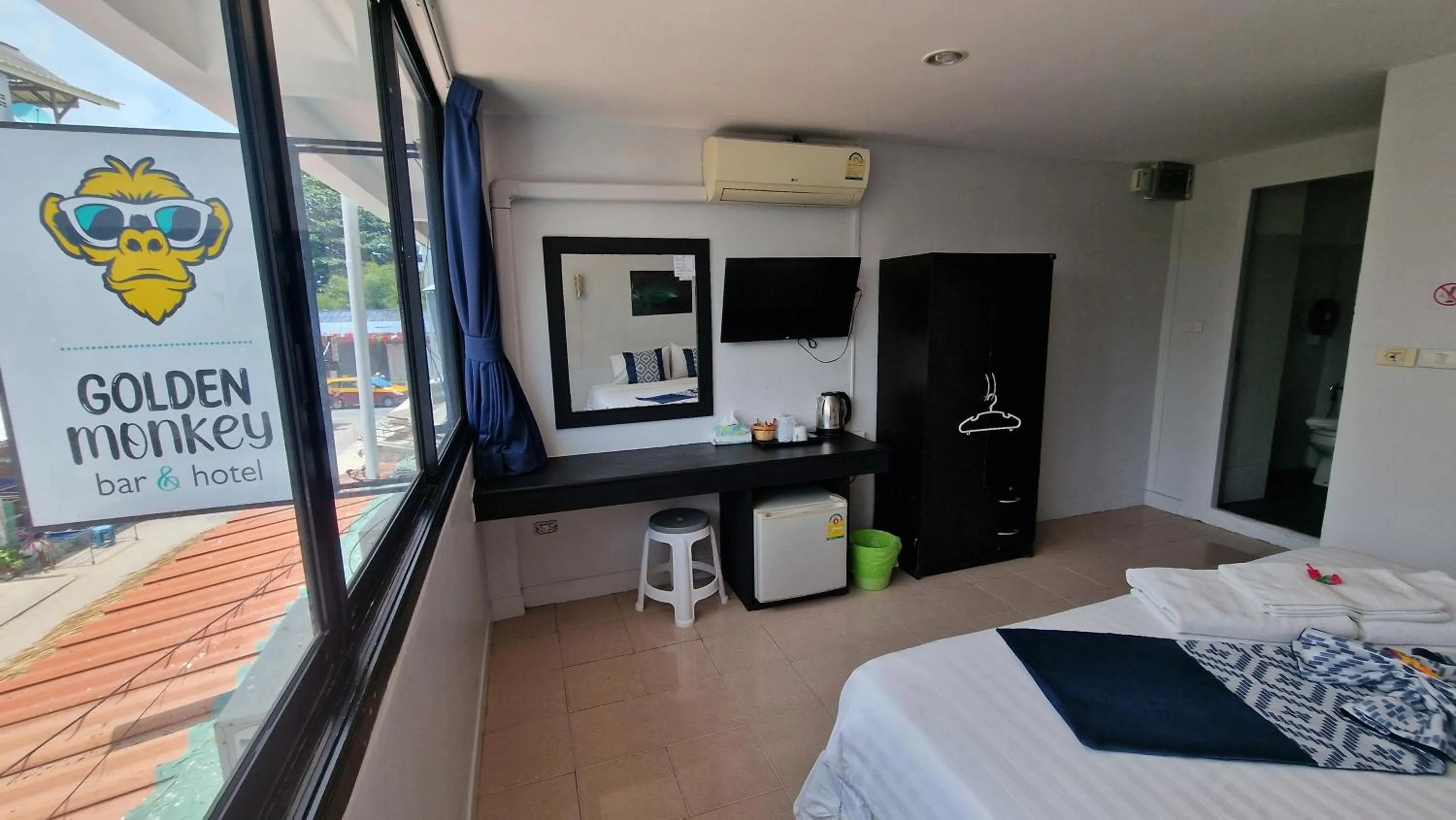 Bedroom, Bed in Golden Monkey Samui