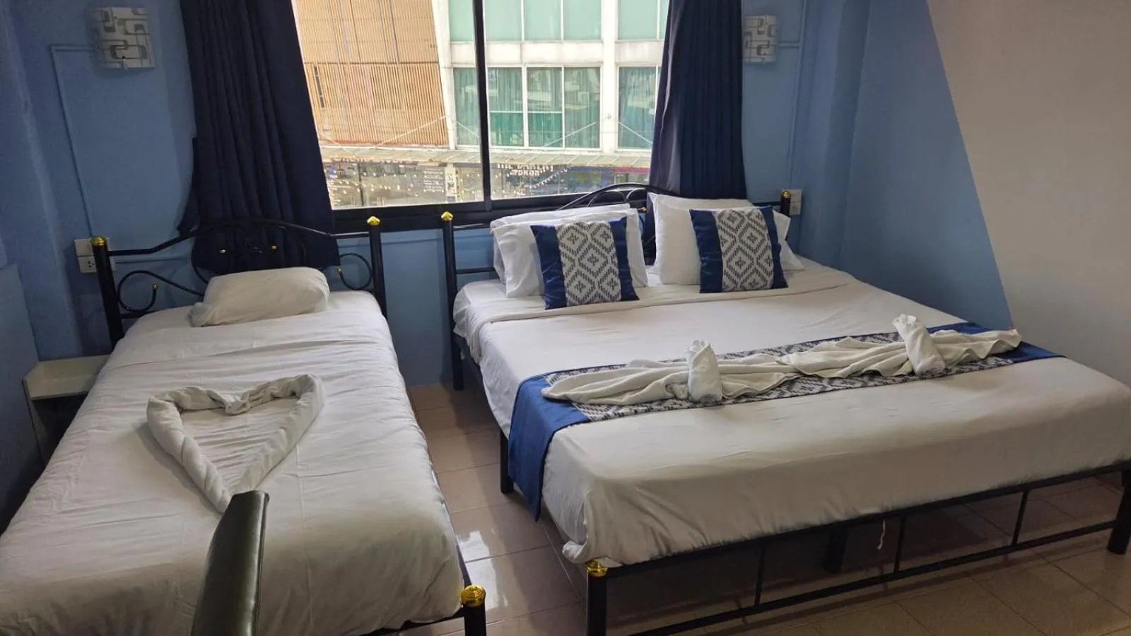 Bedroom, Bed in Golden Monkey Samui