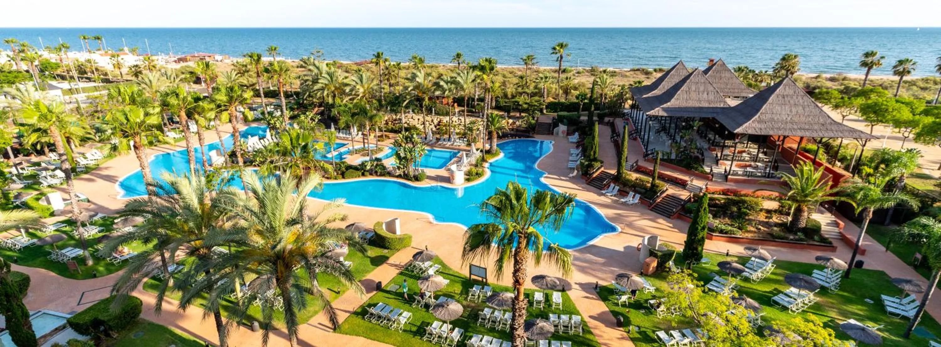 Swimming pool in Puerto Antilla Grand Hotel