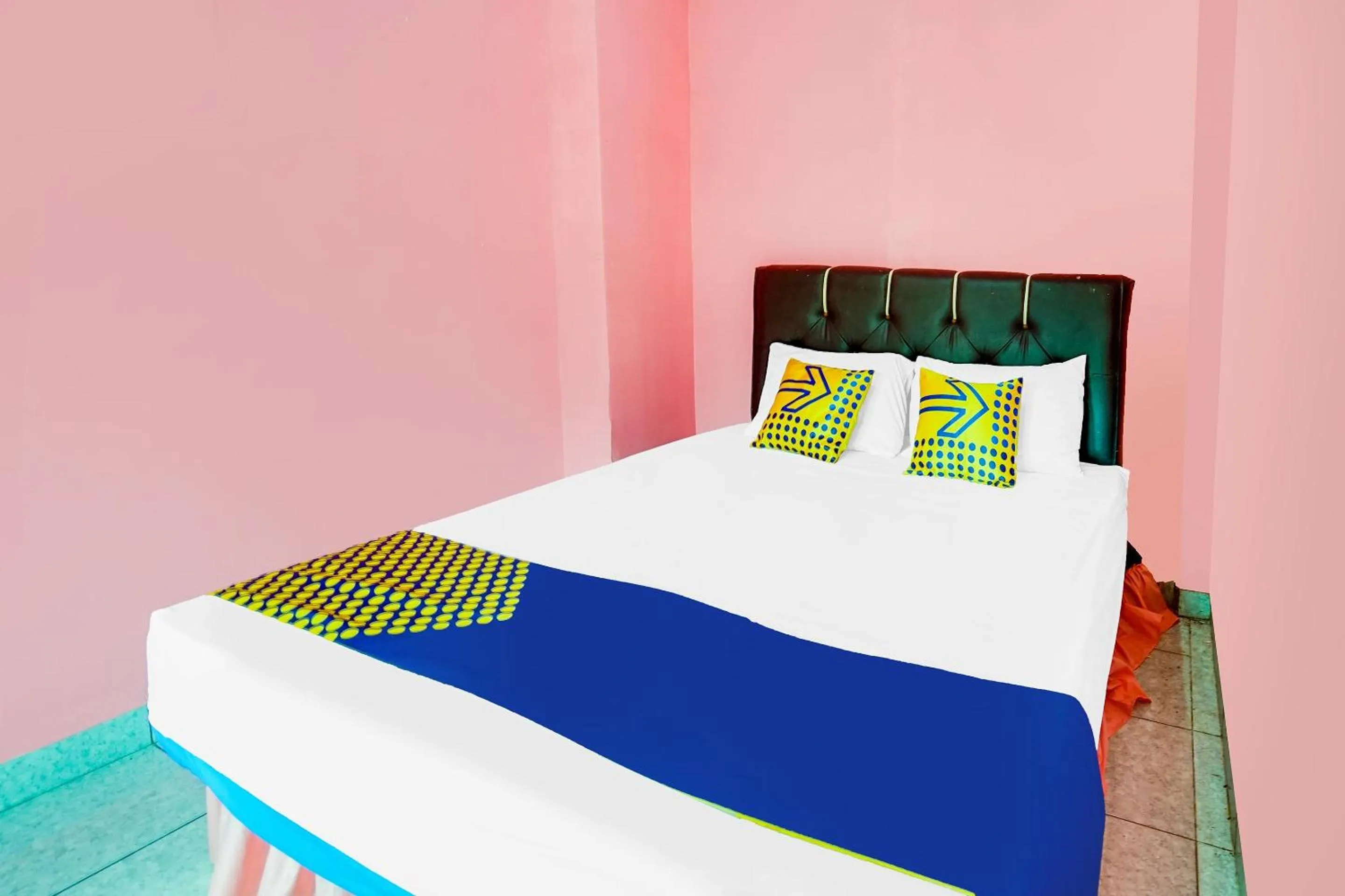 Bedroom, Bed in OYO Life 92046 Garuda Residence