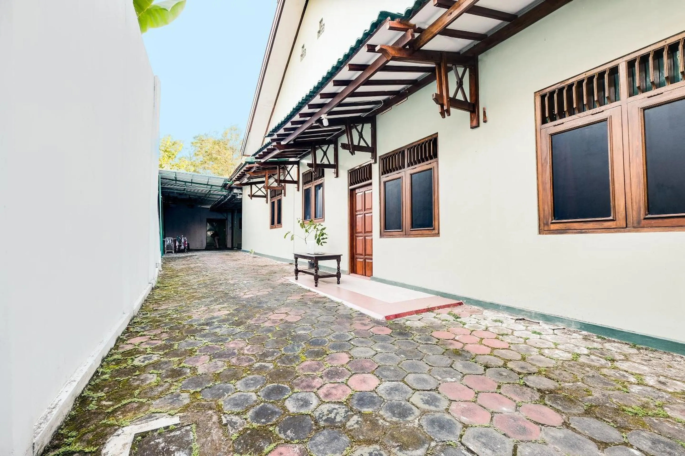 Lobby or reception in SPOT ON 92068 Pudja Kesuma Homestay Syariah Yogyakarta