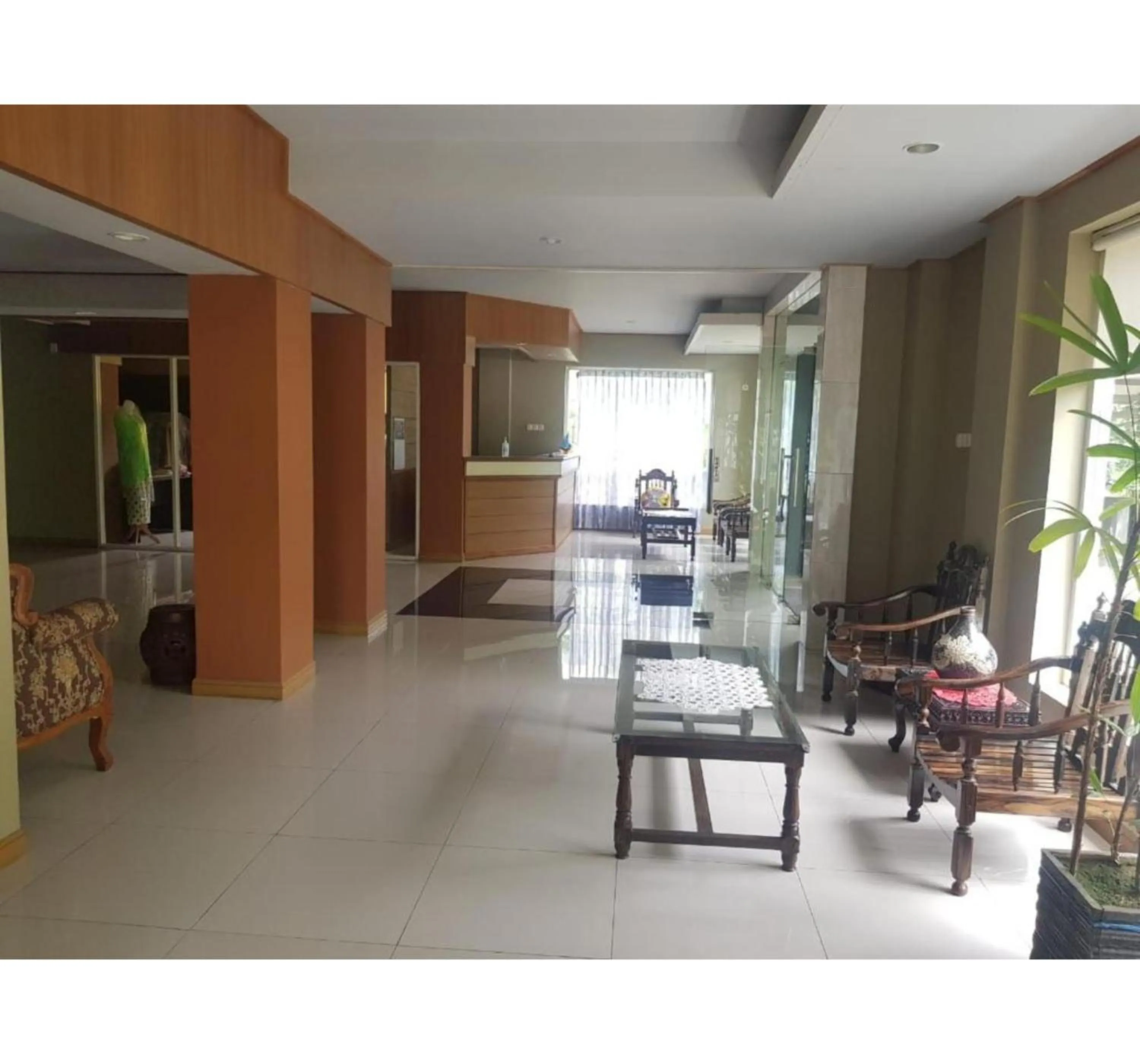 Lobby or reception in Hotel O Subur