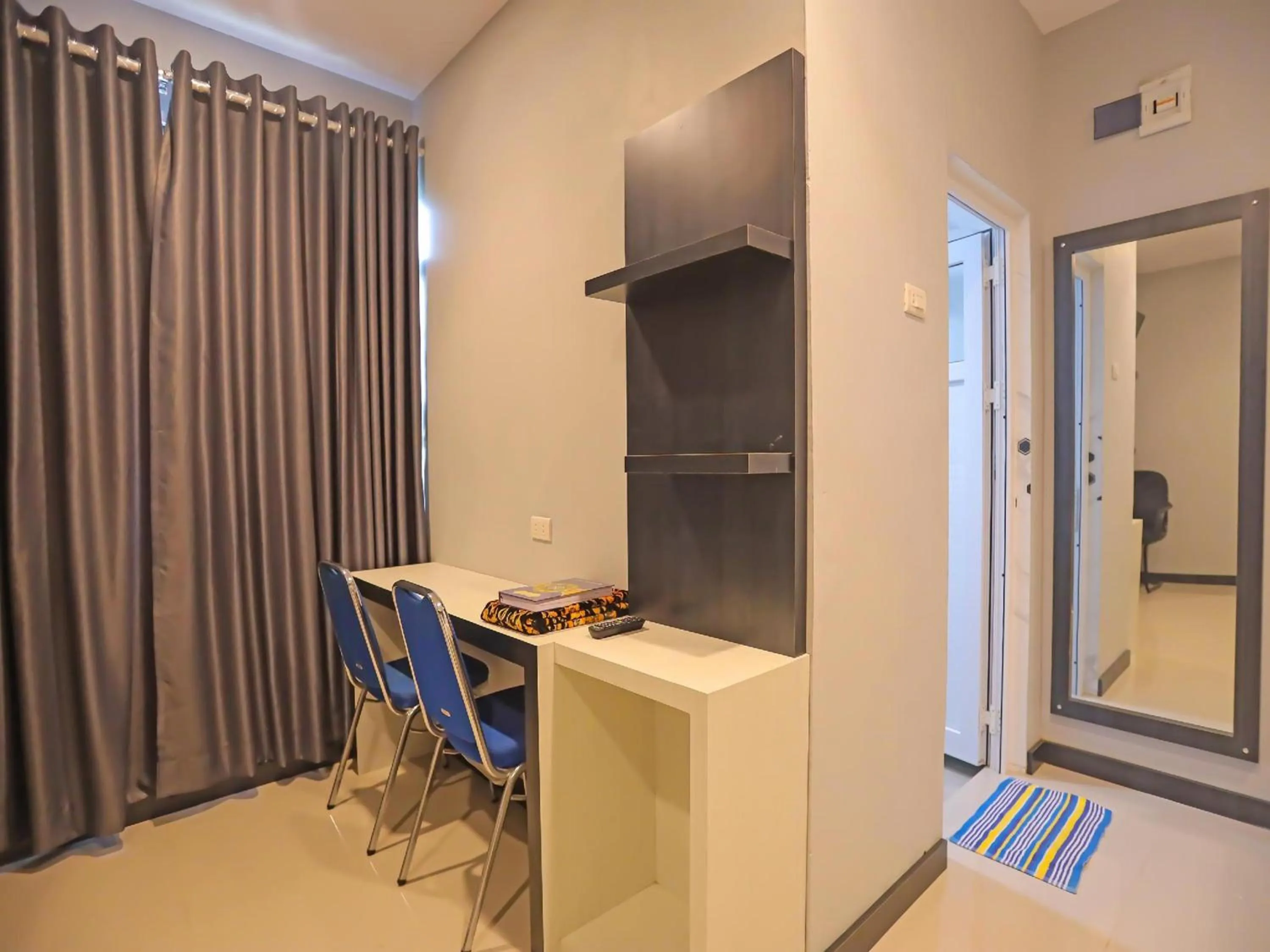 Bedroom in Capital O 92096 Kuala Ulee Lheue Residence Syariah