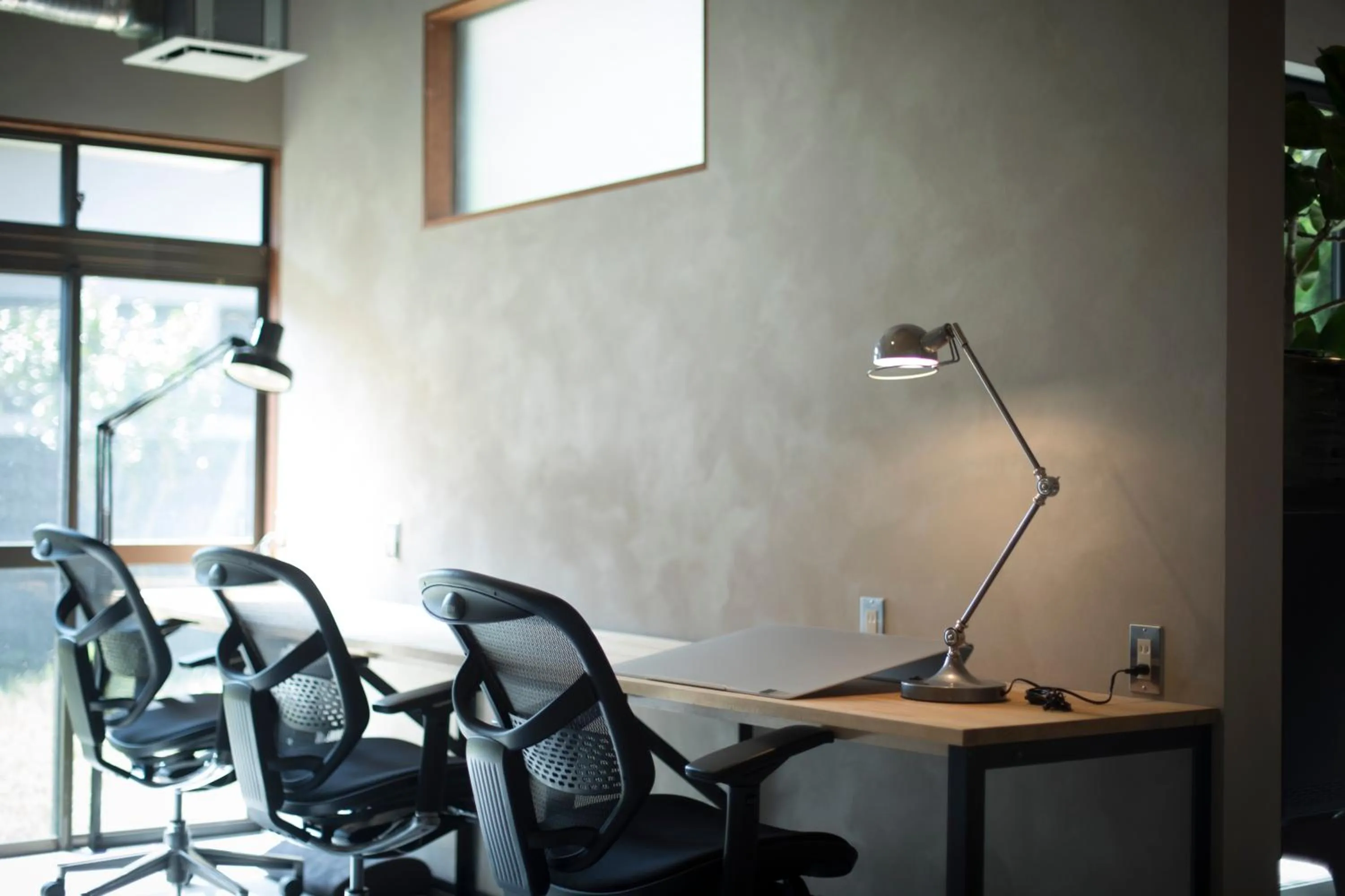 Business facilities in AMIGO HOUSE