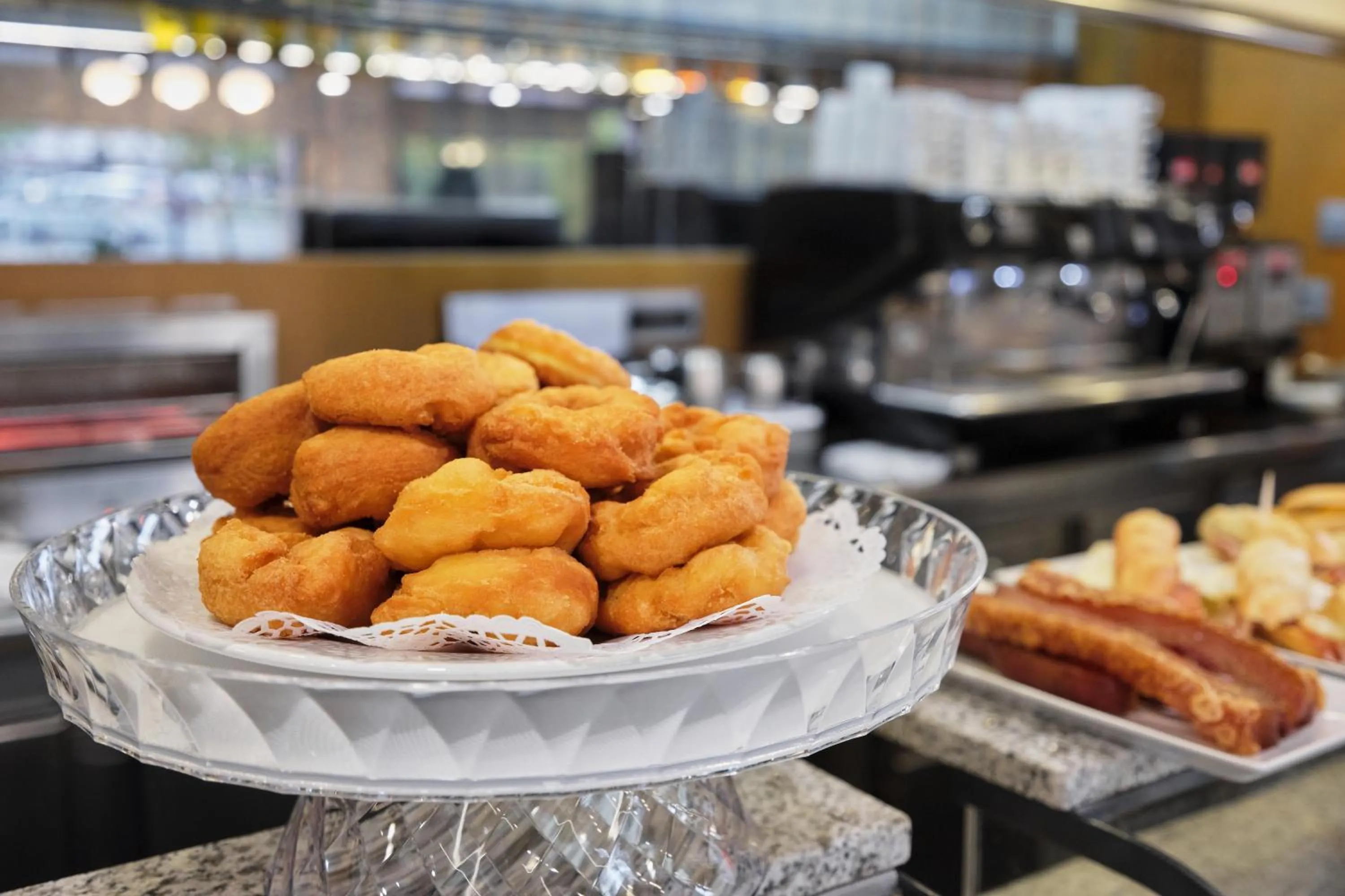 Restaurant/places to eat in Hotel Albret