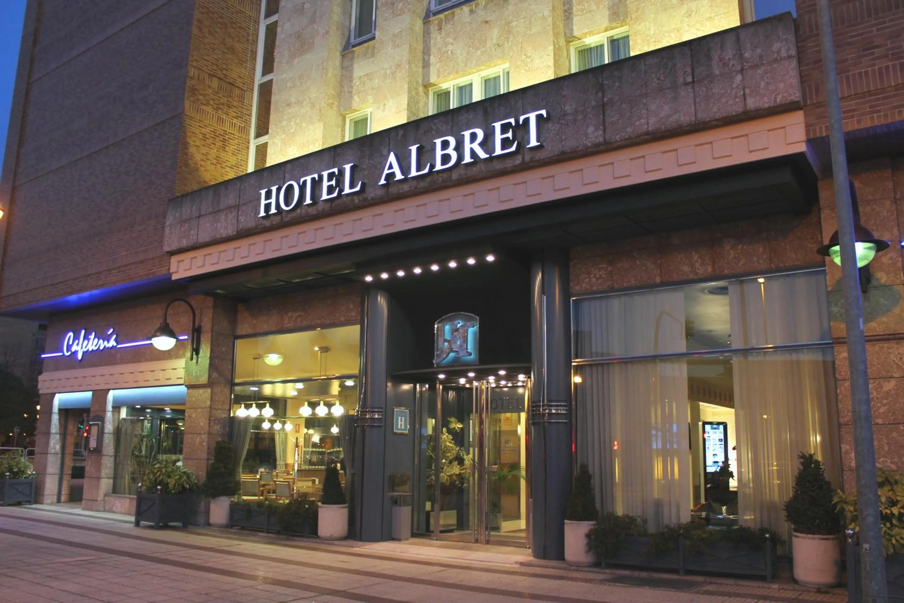 Facade/entrance in Hotel Albret
