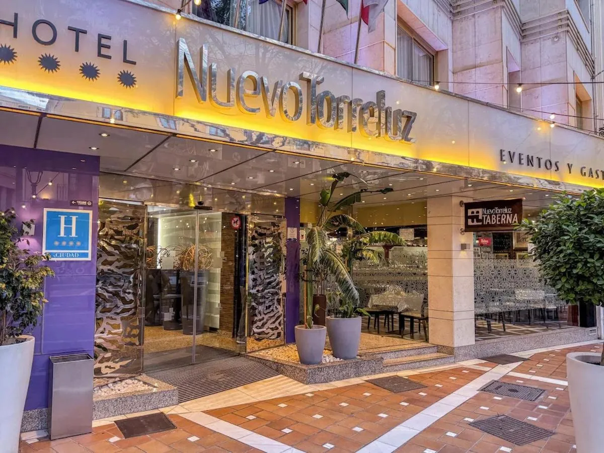 Facade/entrance in Nuevo Torreluz