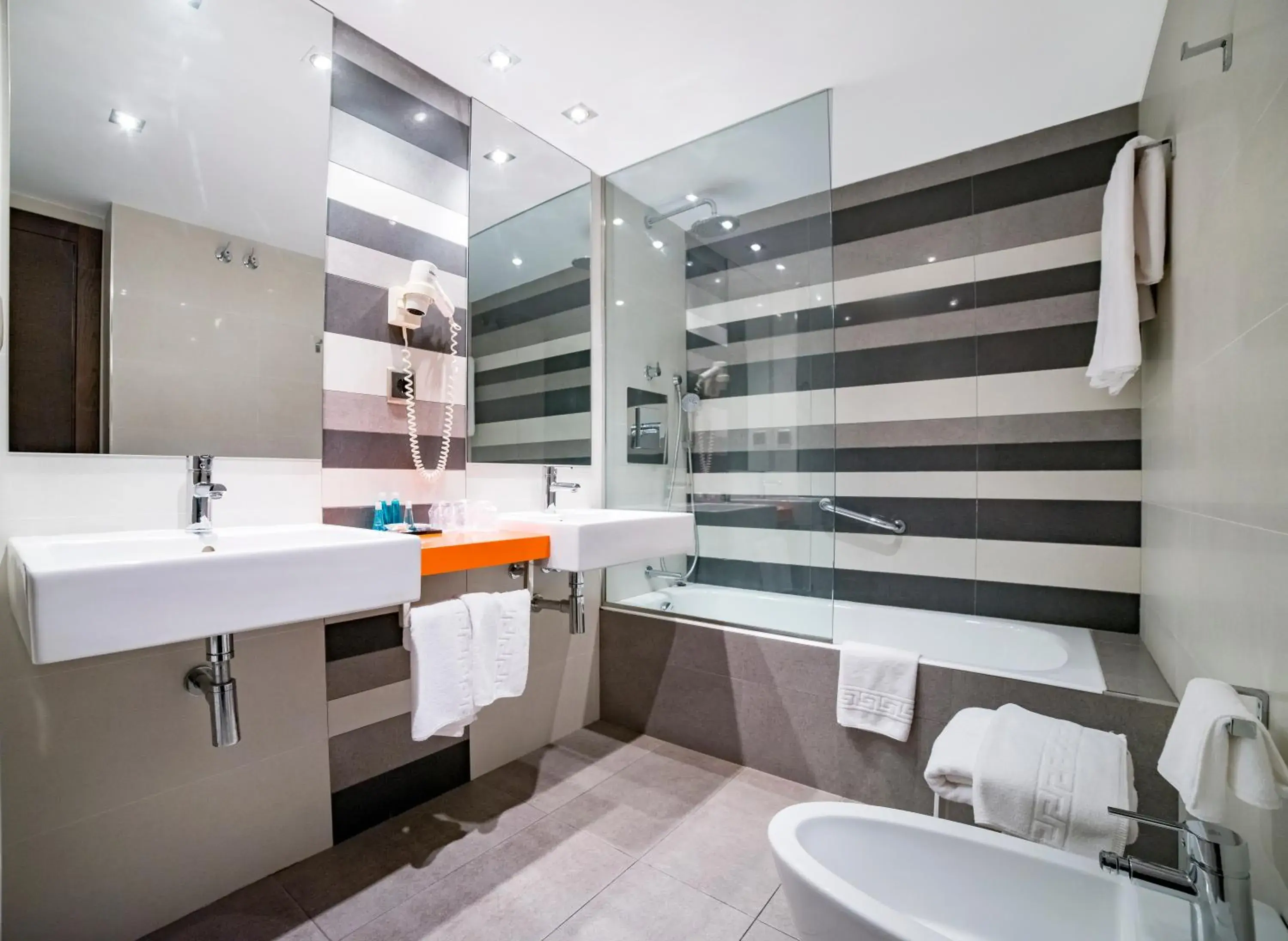 Bathroom in Nuevo Torreluz Bathroom in Nuevo Torreluz