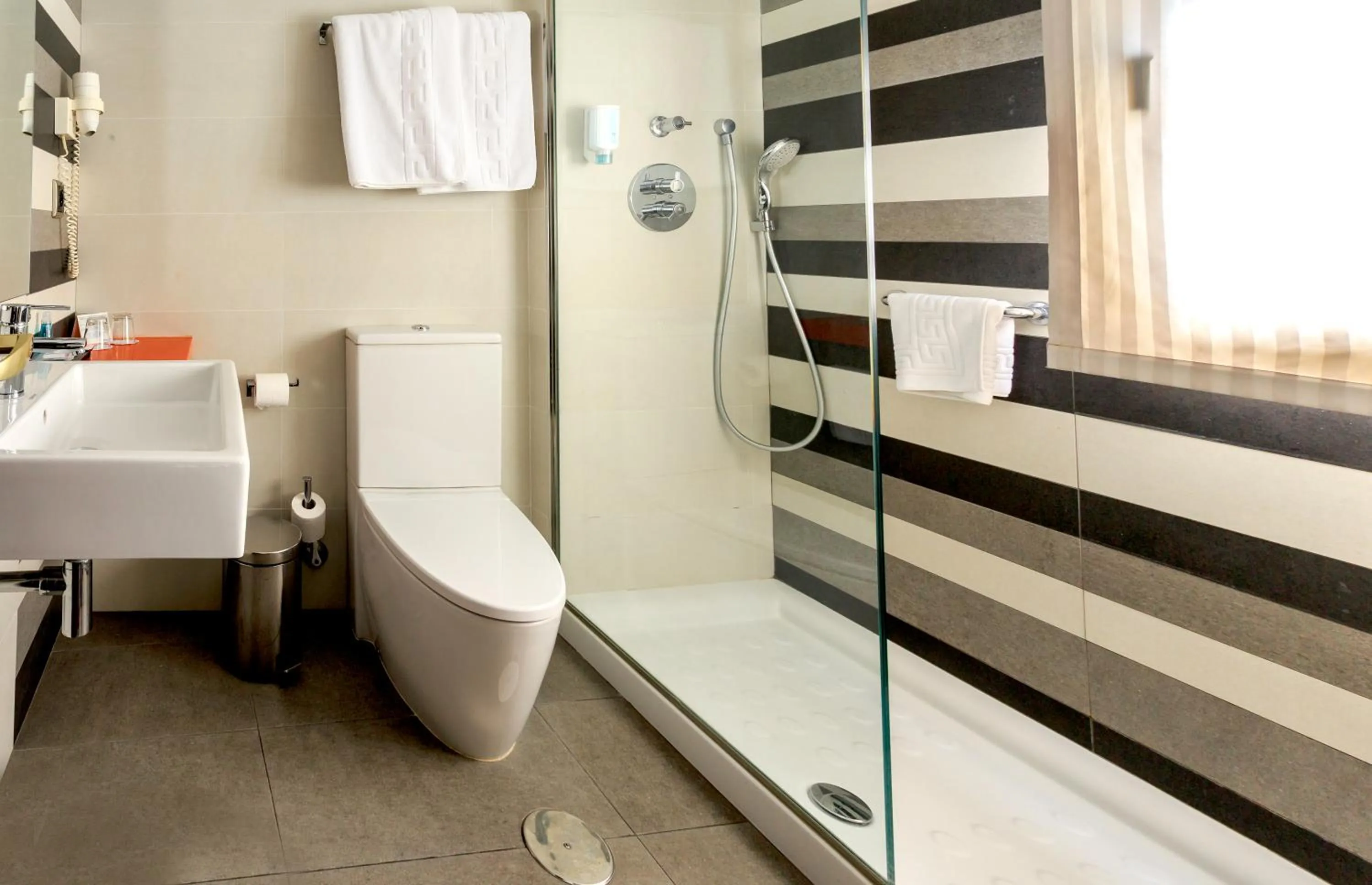 Bathroom in Nuevo Torreluz