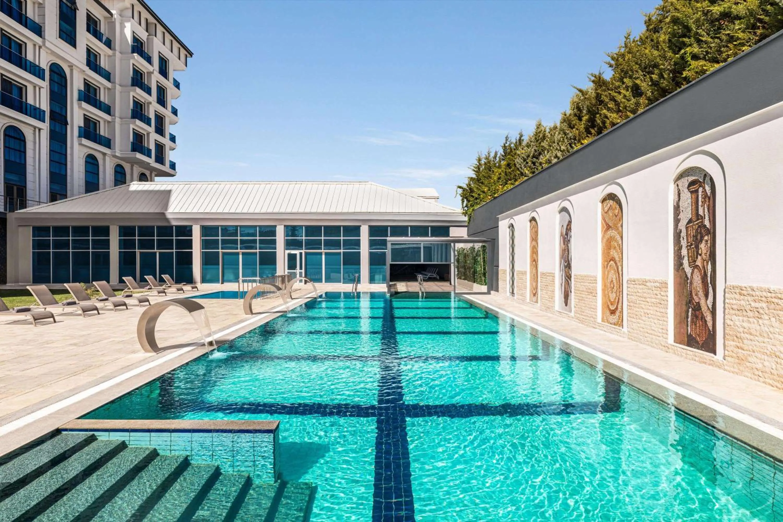 Swimming pool in Wyndham Afyonkarahisar Thermal&Spa