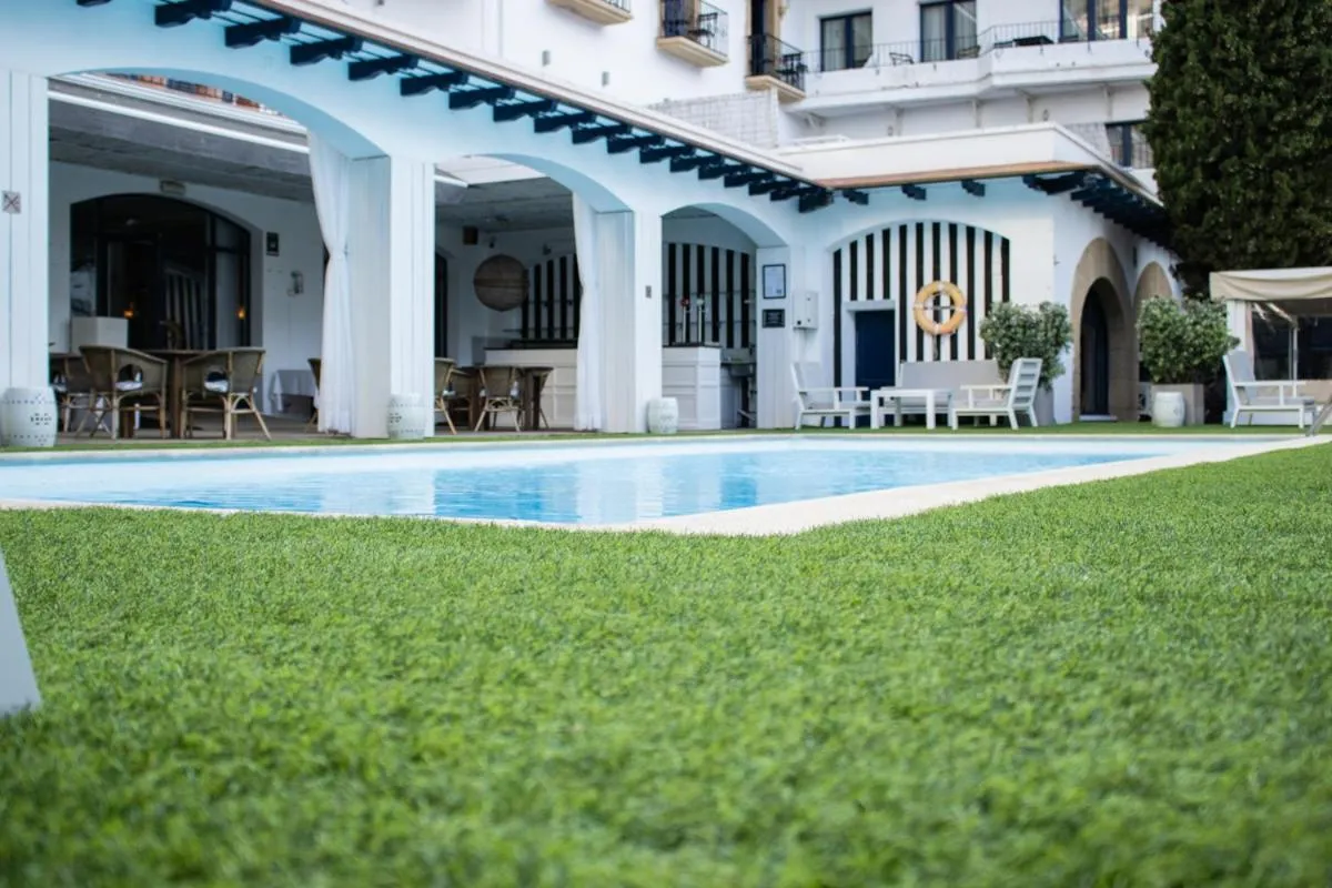 Swimming pool in Hotel Trias