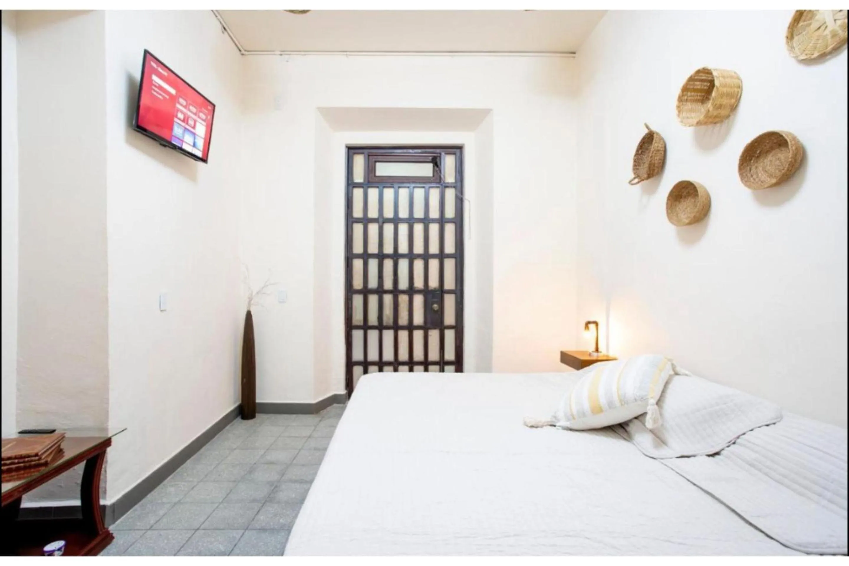 Bedroom, Bed in Capital O Mansión Del Tequila