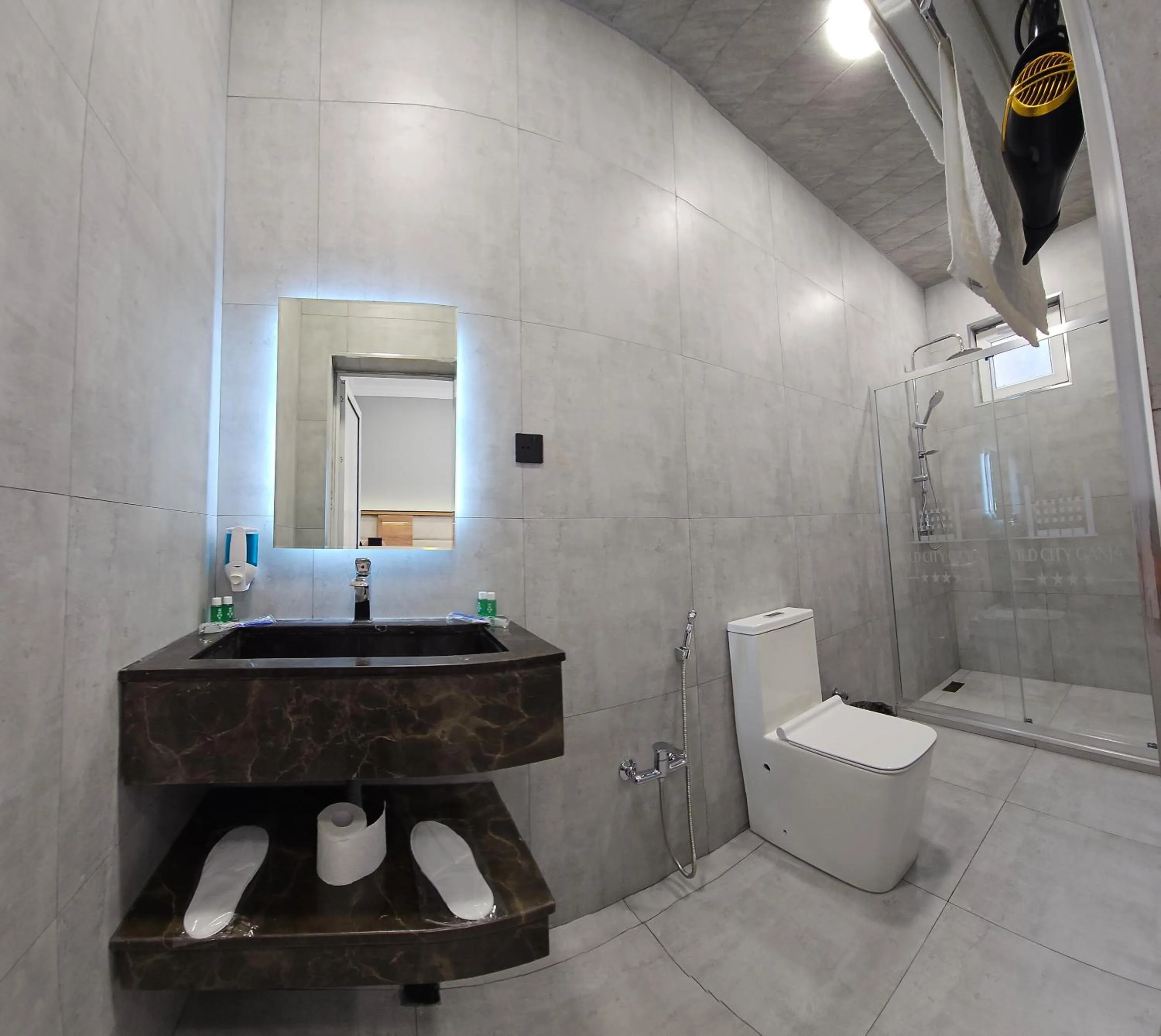 Shower in Old City Ganja