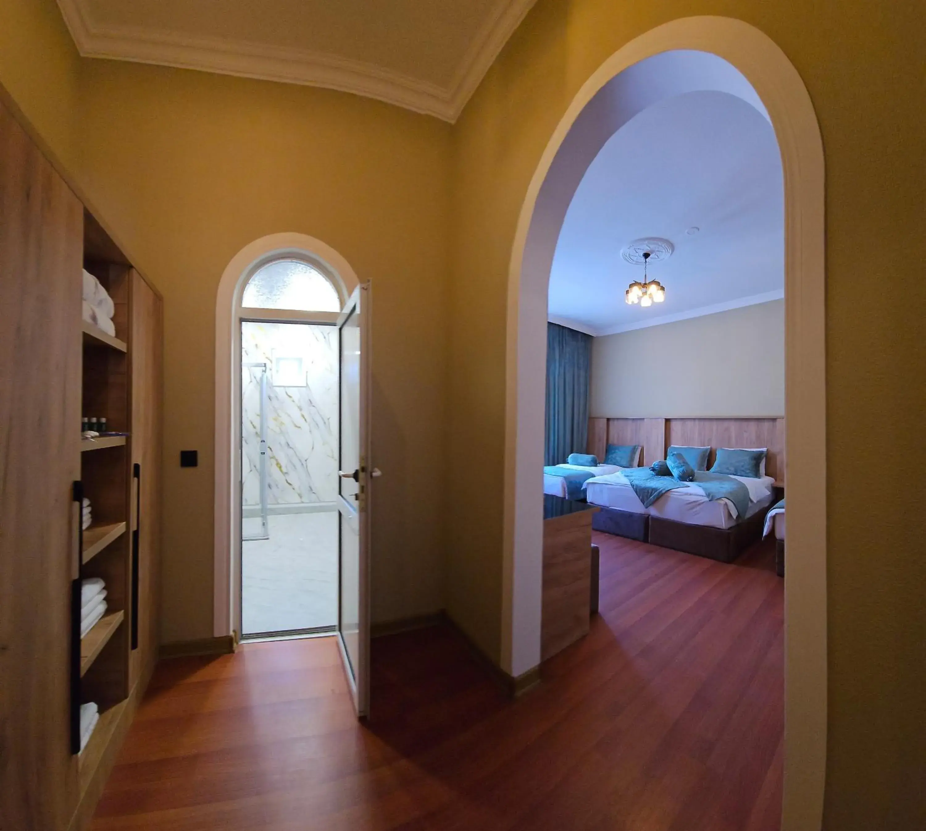 Luxury Quadruple Room in Old City Ganja Luxury Quadruple Room in Old City Ganja