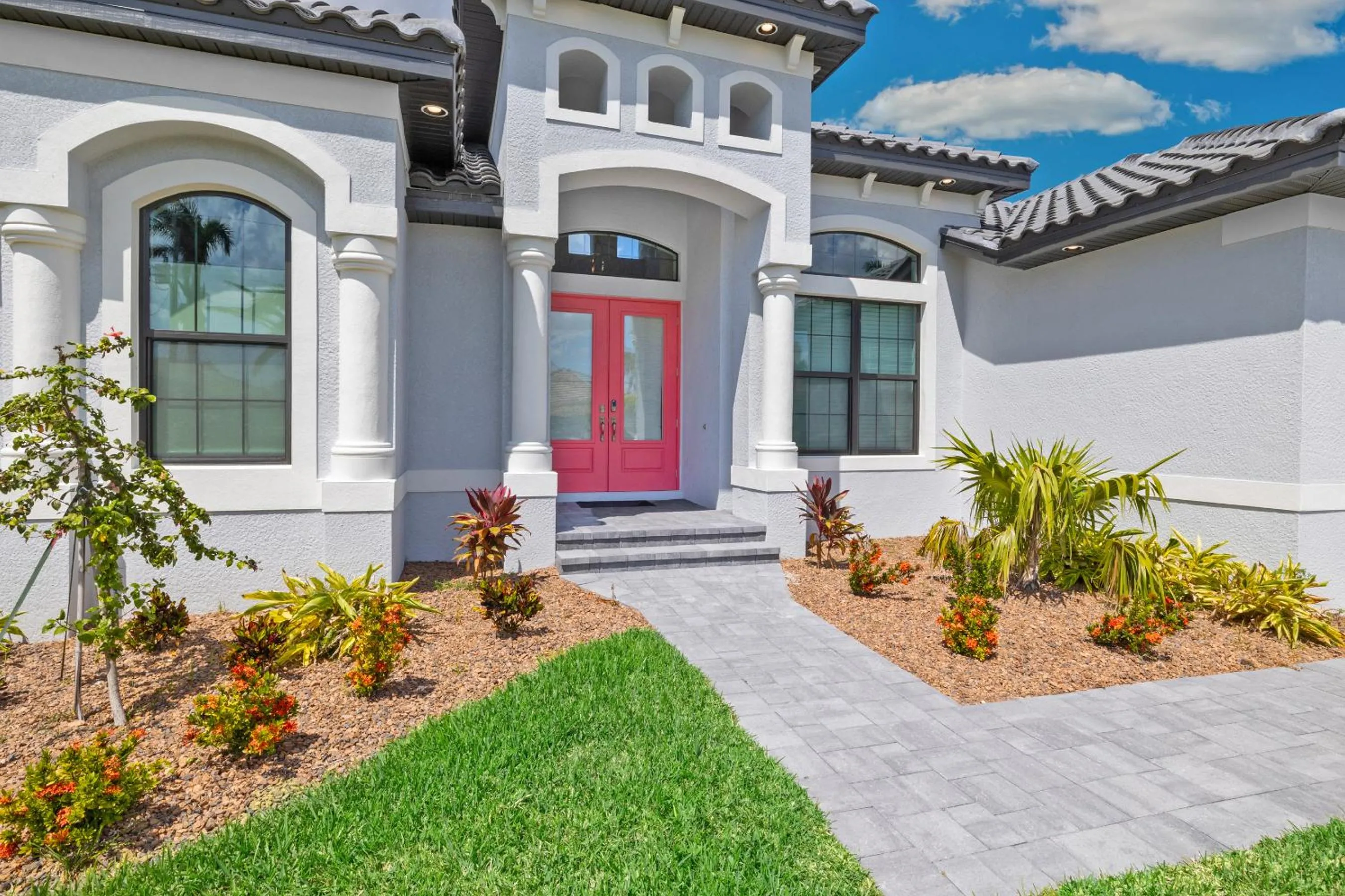 Property building in Absolutely stunning home that truly embodies Florida living, Villa Blue Starfish
