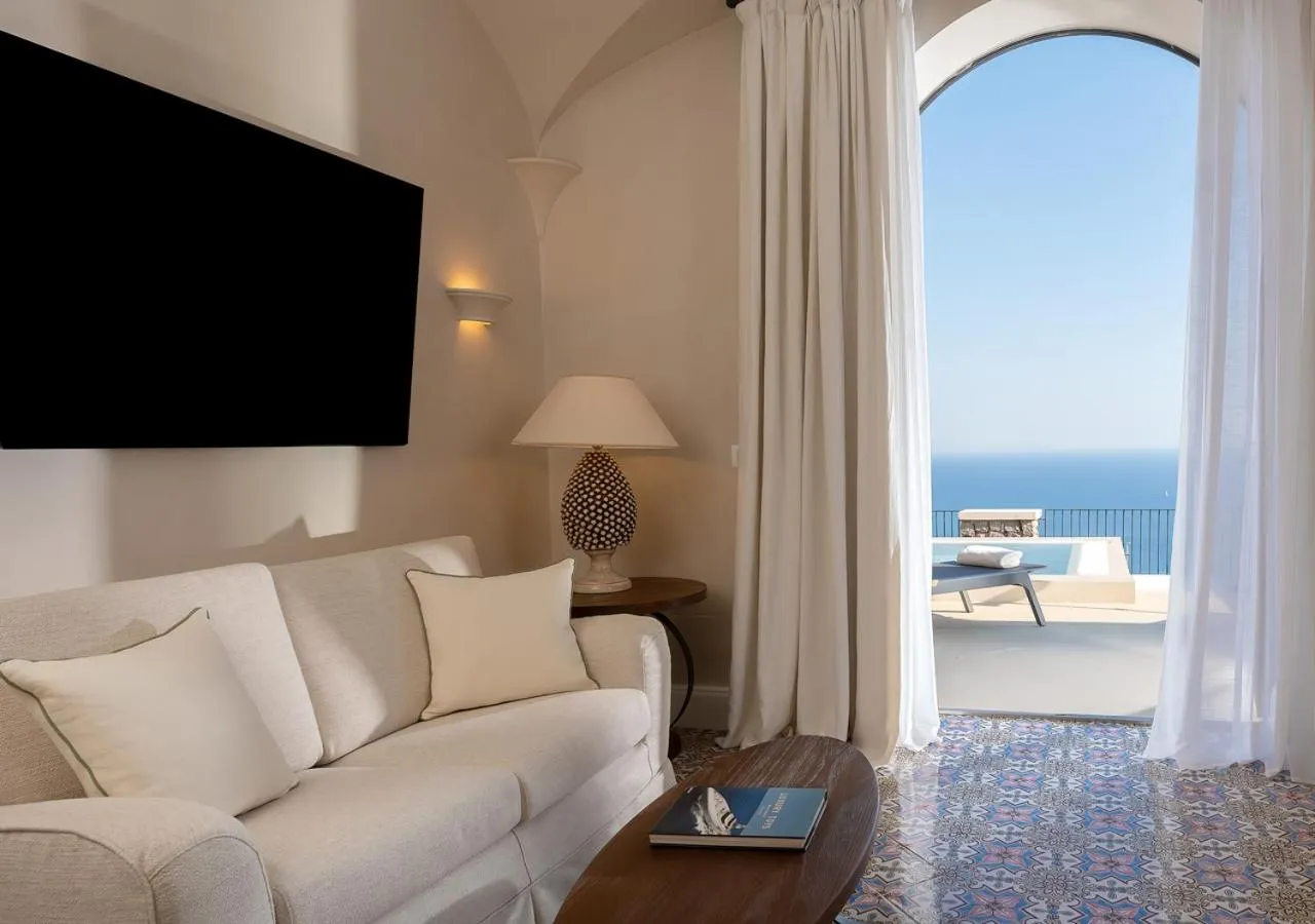 Bedroom in Furore Grand Hotel