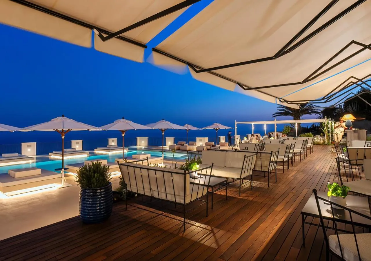 Restaurant/places to eat in Furore Grand Hotel