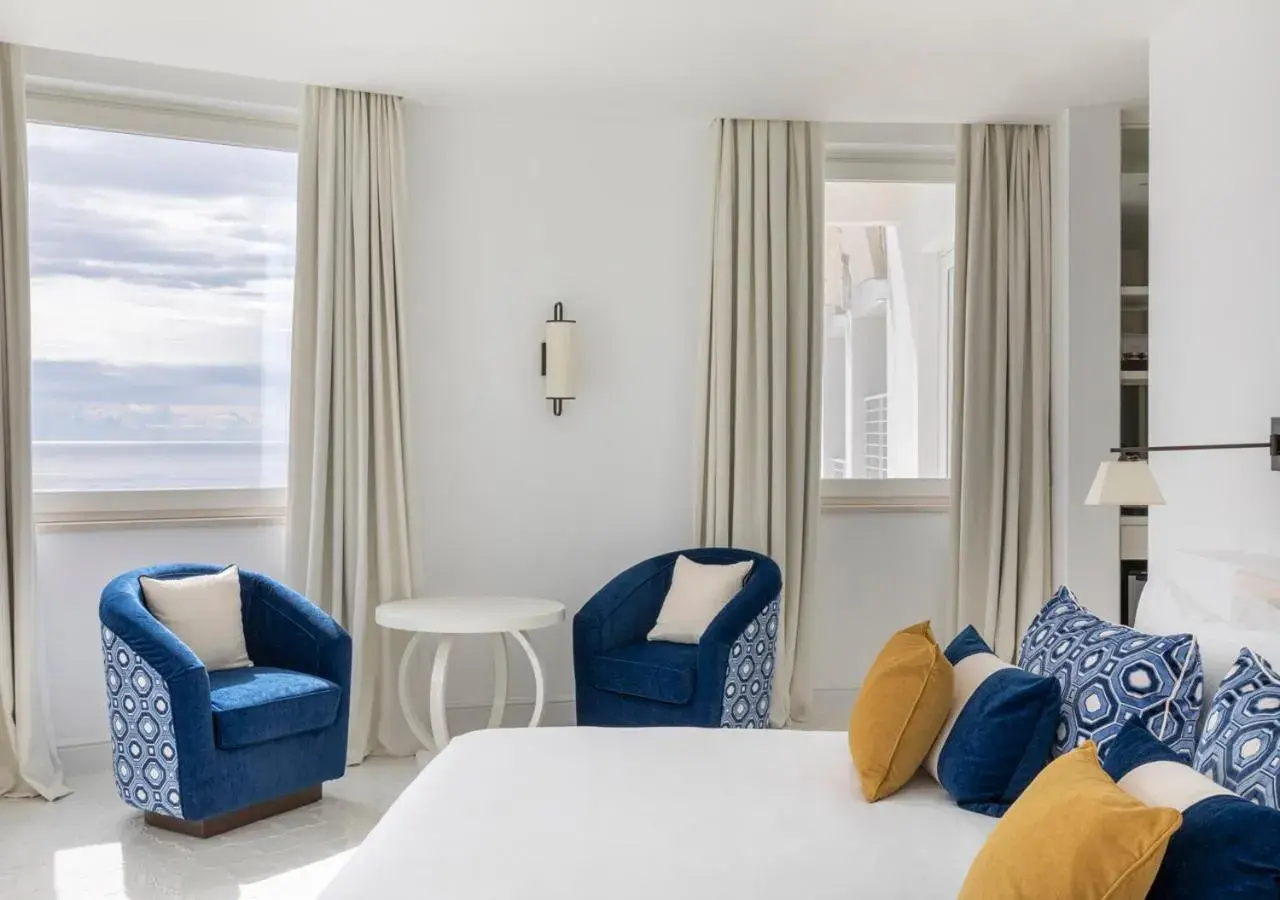 Corner Suite with Jacuzzi in Furore Grand Hotel Corner Suite with Jacuzzi in Furore Grand Hotel