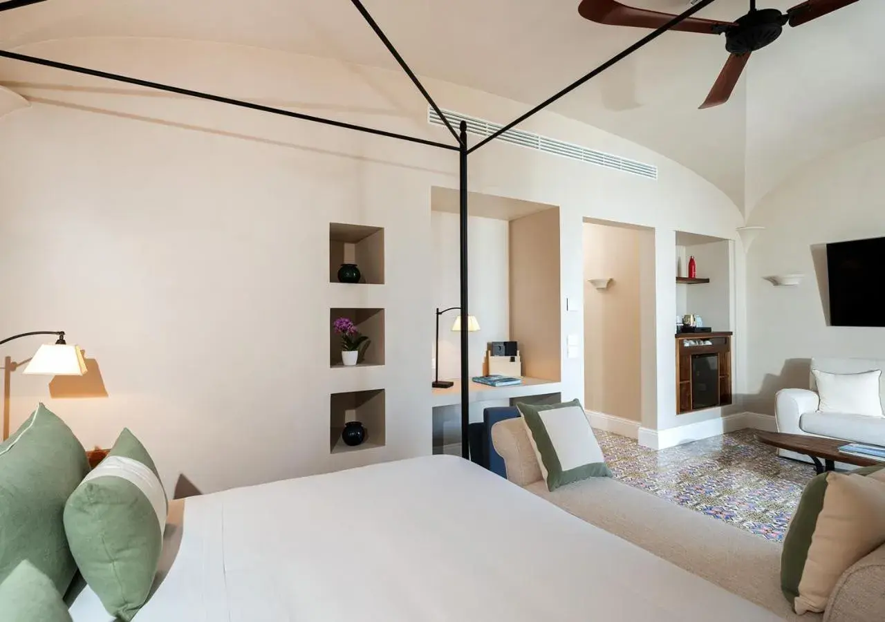 Bedroom, Bed in Furore Grand Hotel Bedroom, Bed in Furore Grand Hotel