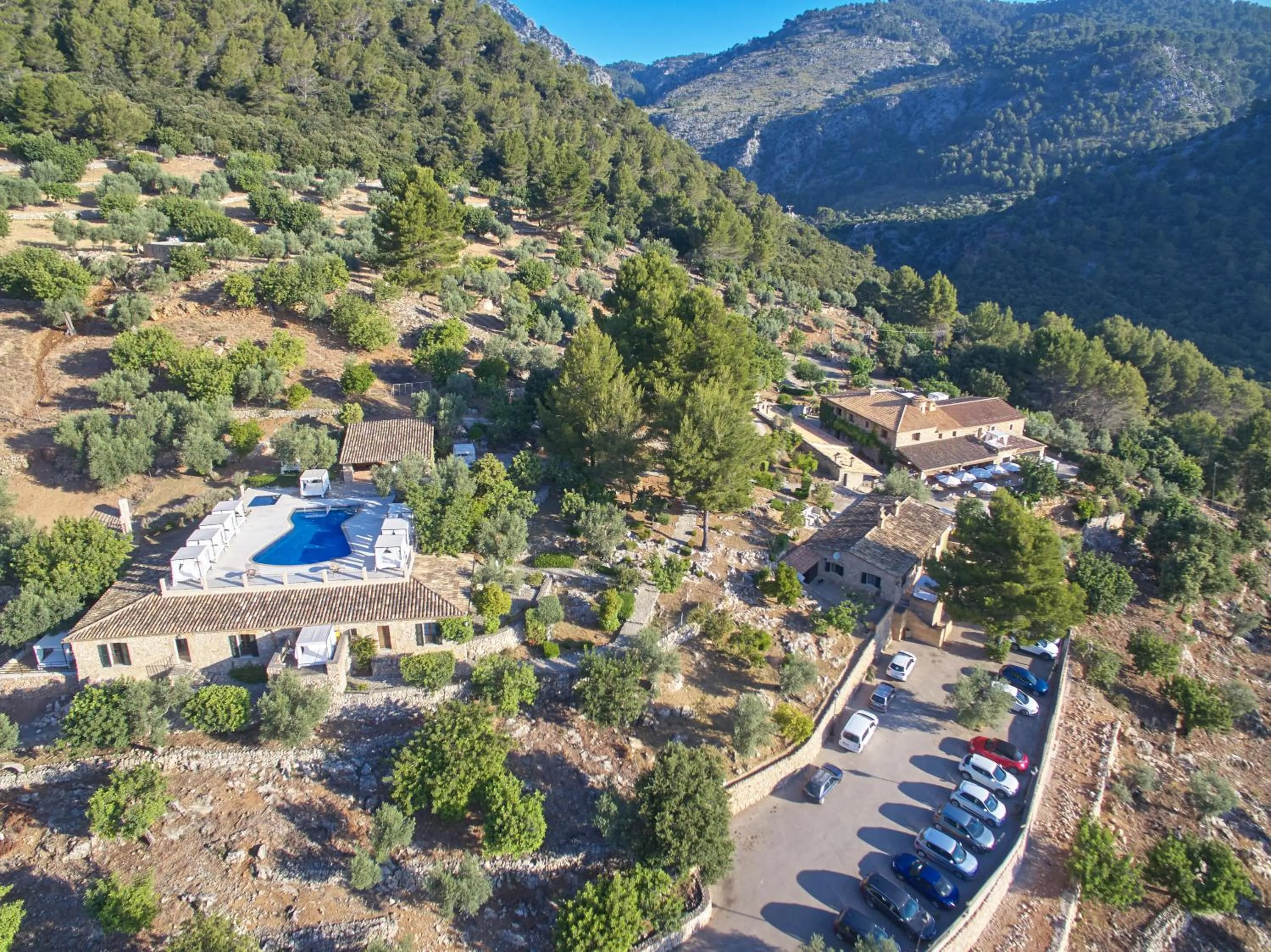 Property building in Finca Albellons
