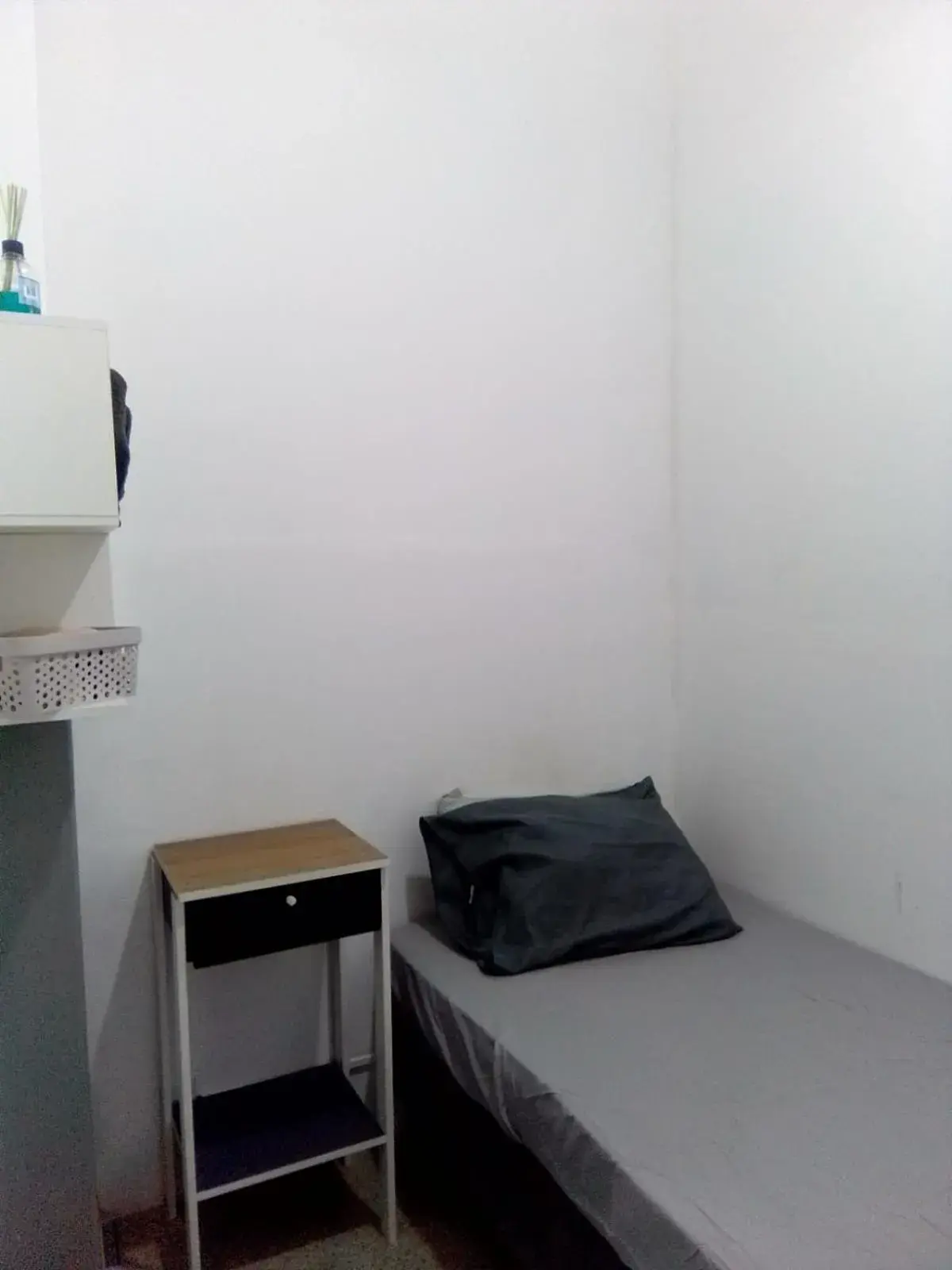 Single Room with Shared Bathroom in Hostel Lize Single Room with Shared Bathroom in Hostel Lize