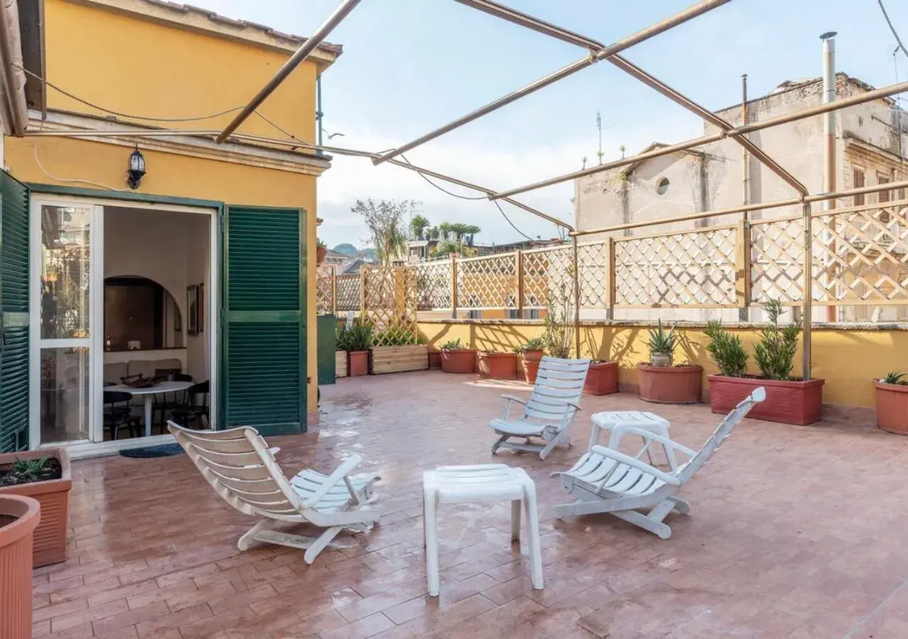 Elegant, with Private Terrace next to the Vatican Elegant, with Private Terrace next to the Vatican
