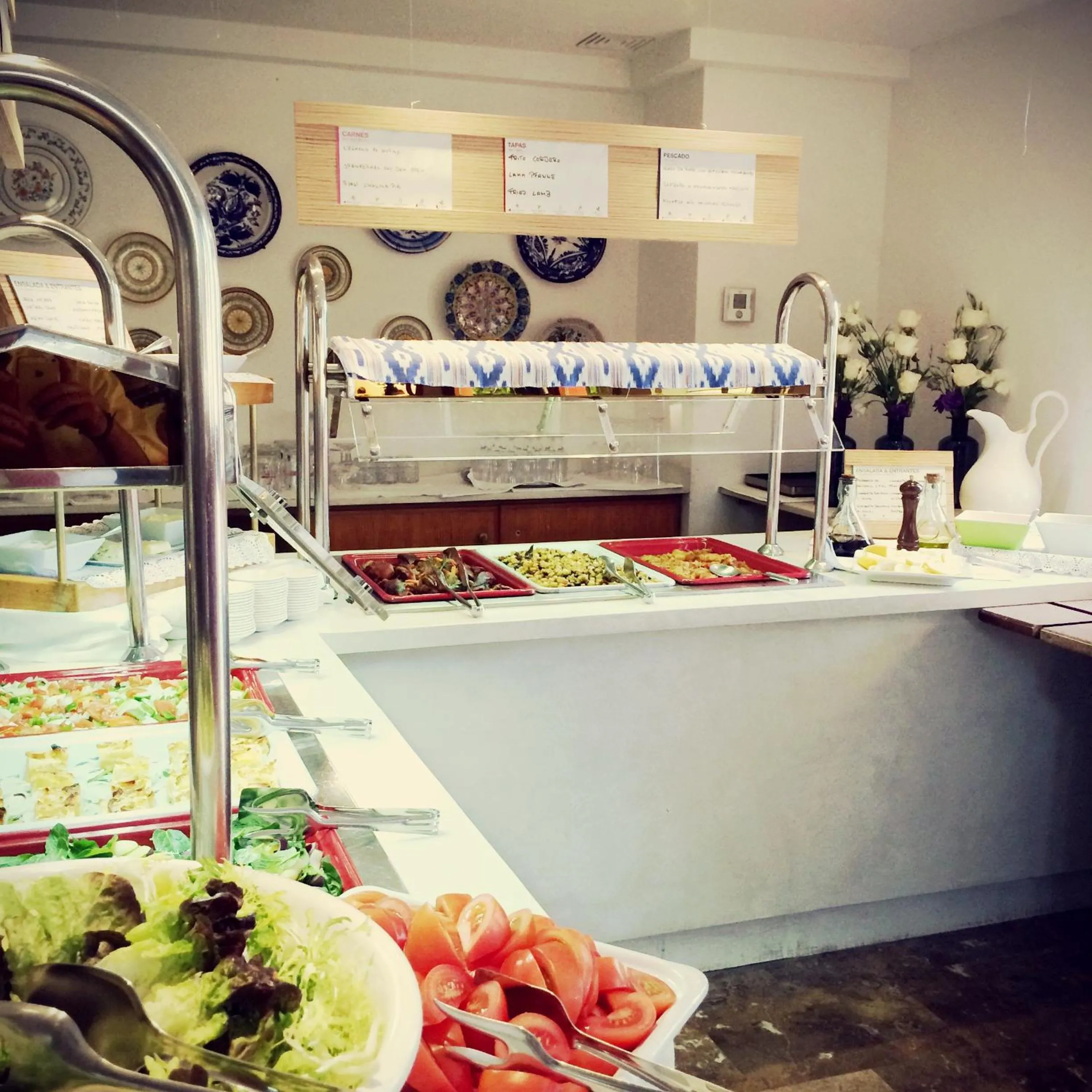 Food and drinks in Es Baulo Petit Hotel