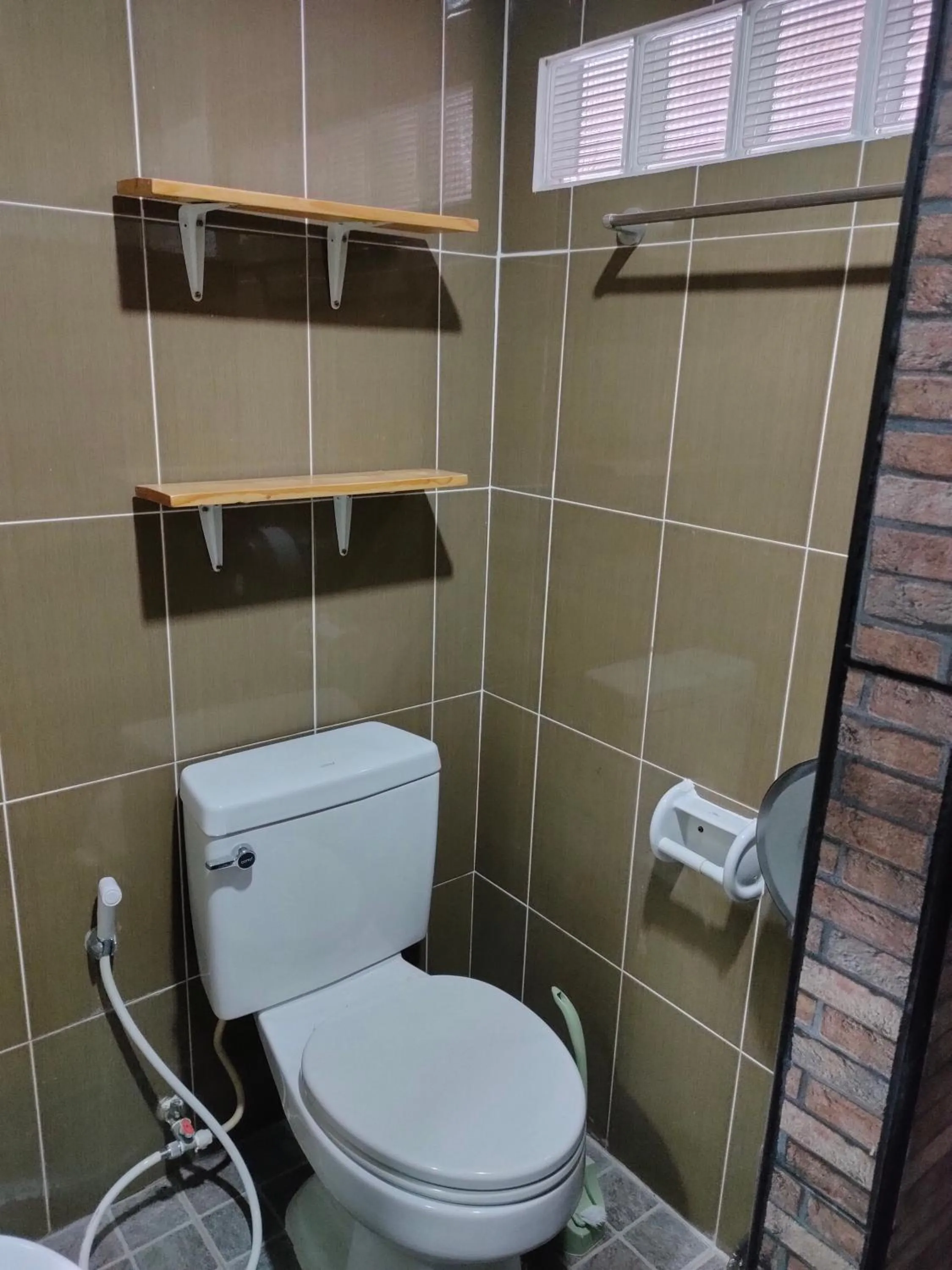 Toilet in Blue Moon House - A budget hostel for easy travellers