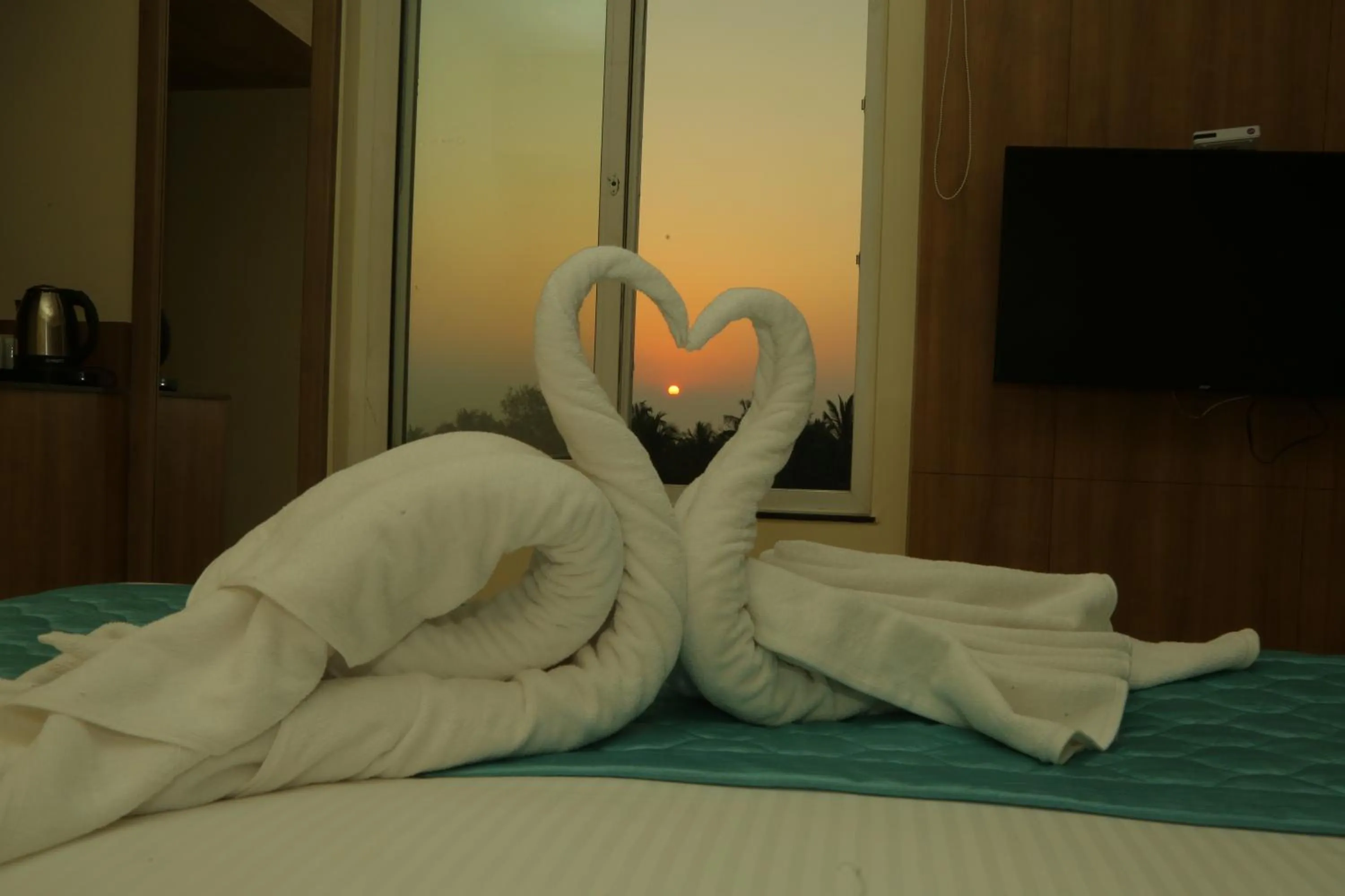 Bed in Misty Ocean - A Bergamont Group of Hotel