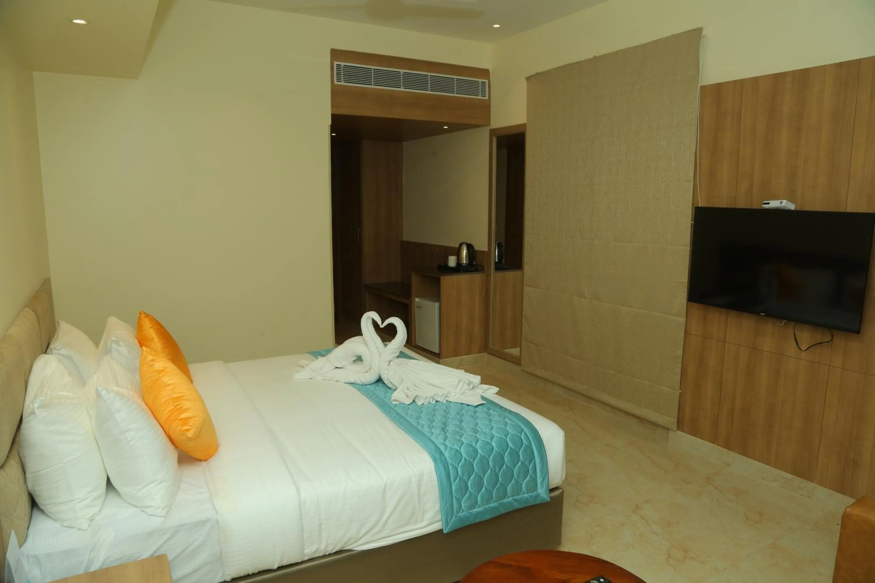 Bed in Misty Ocean - A Bergamont Group of Hotel