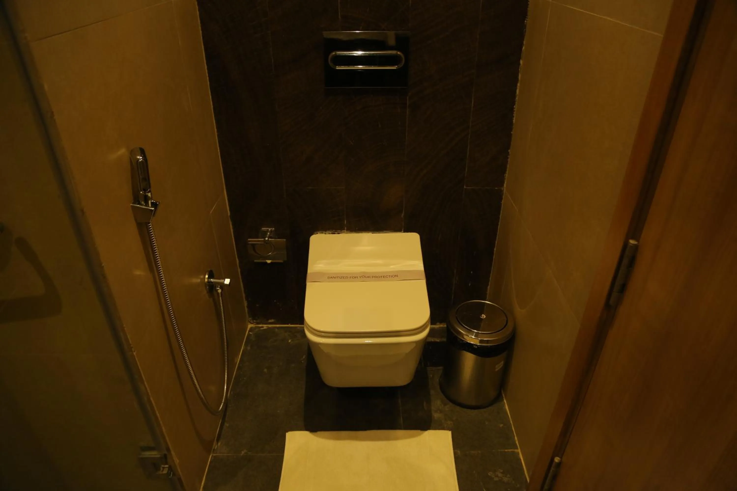 Toilet in Misty Ocean - A Bergamont Group of Hotel