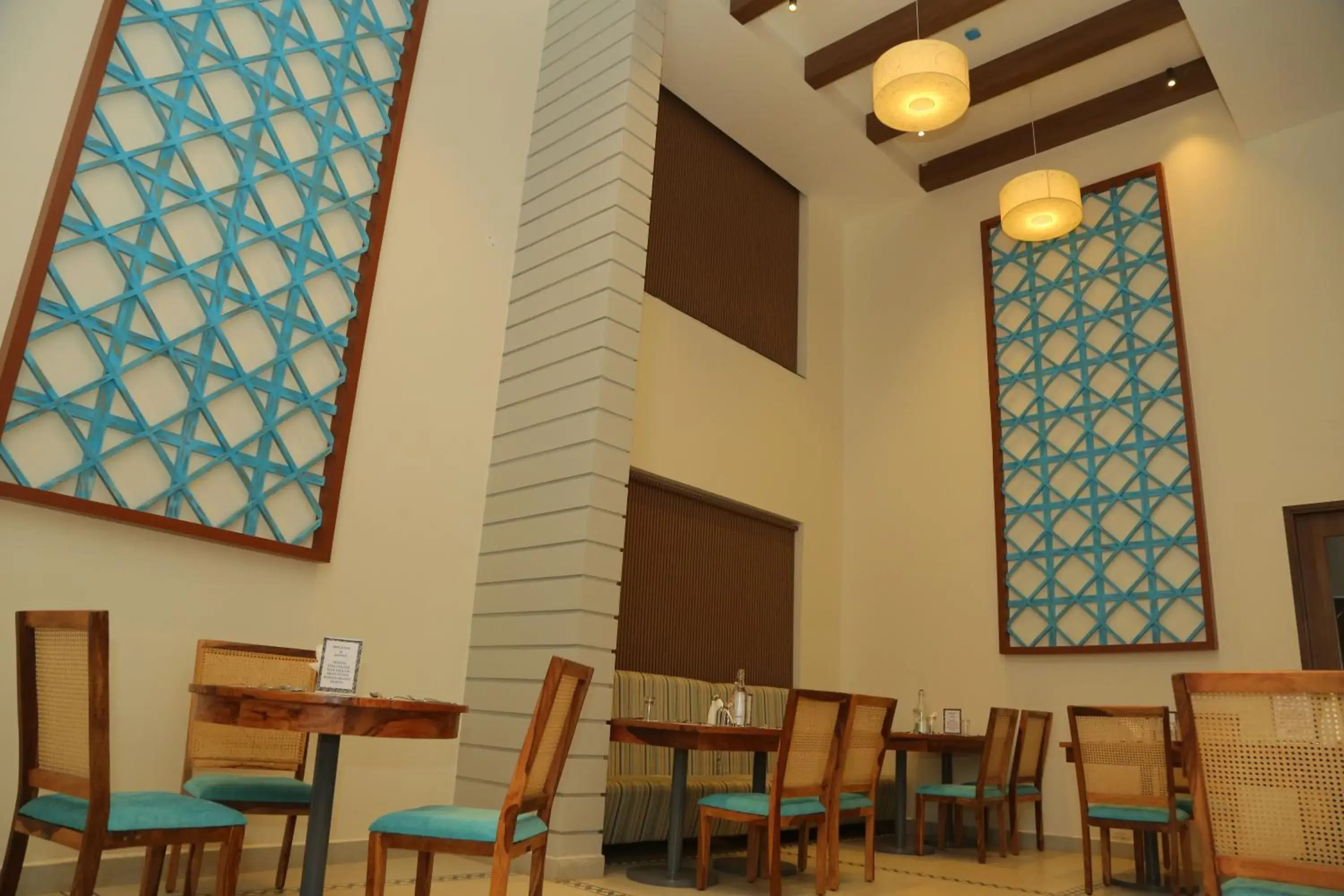 Restaurant/places to eat in Misty Ocean - A Bergamont Group of Hotel Restaurant/places to eat in Misty Ocean - A Bergamont Group of Hotel