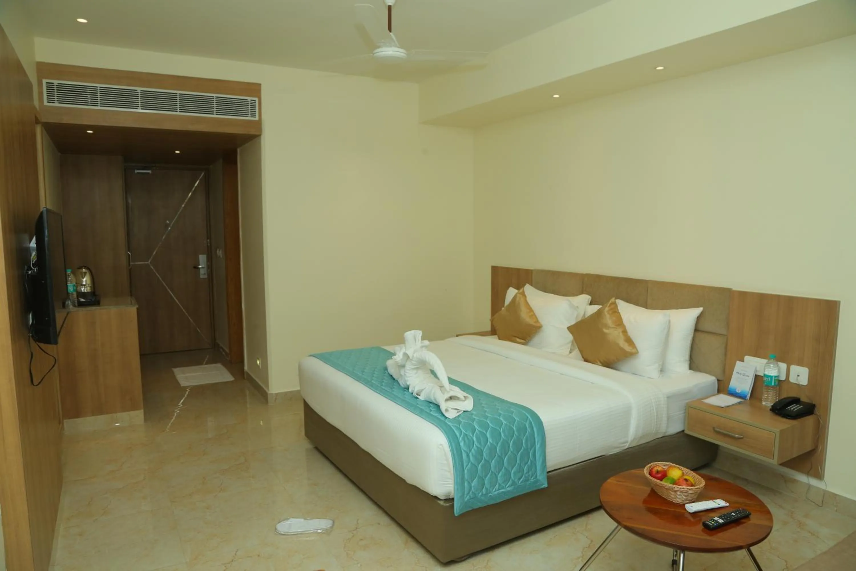 Bed in Misty Ocean - A Bergamont Group of Hotel