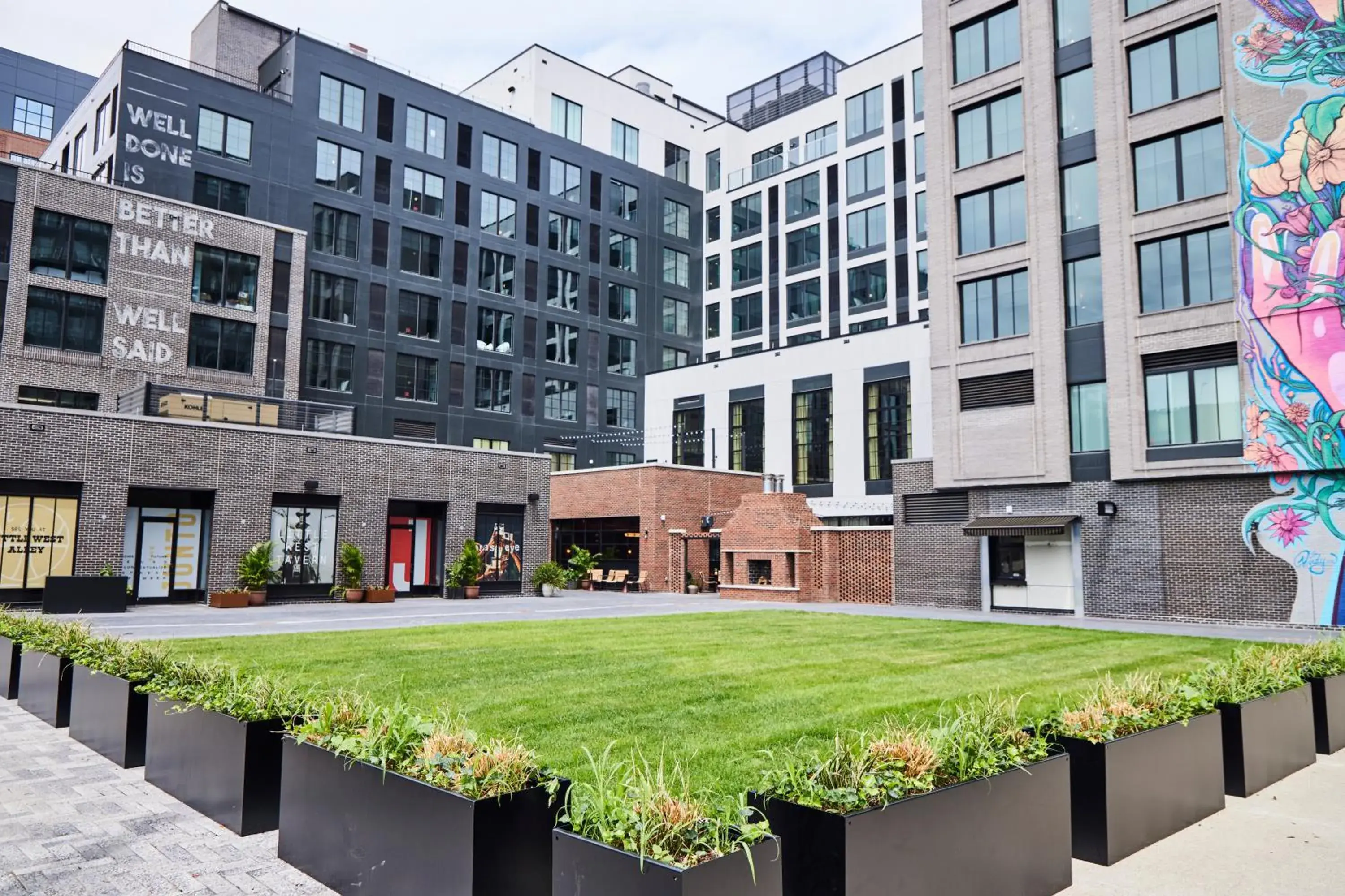 Property building in The Junto Hotel Property building in The Junto Hotel