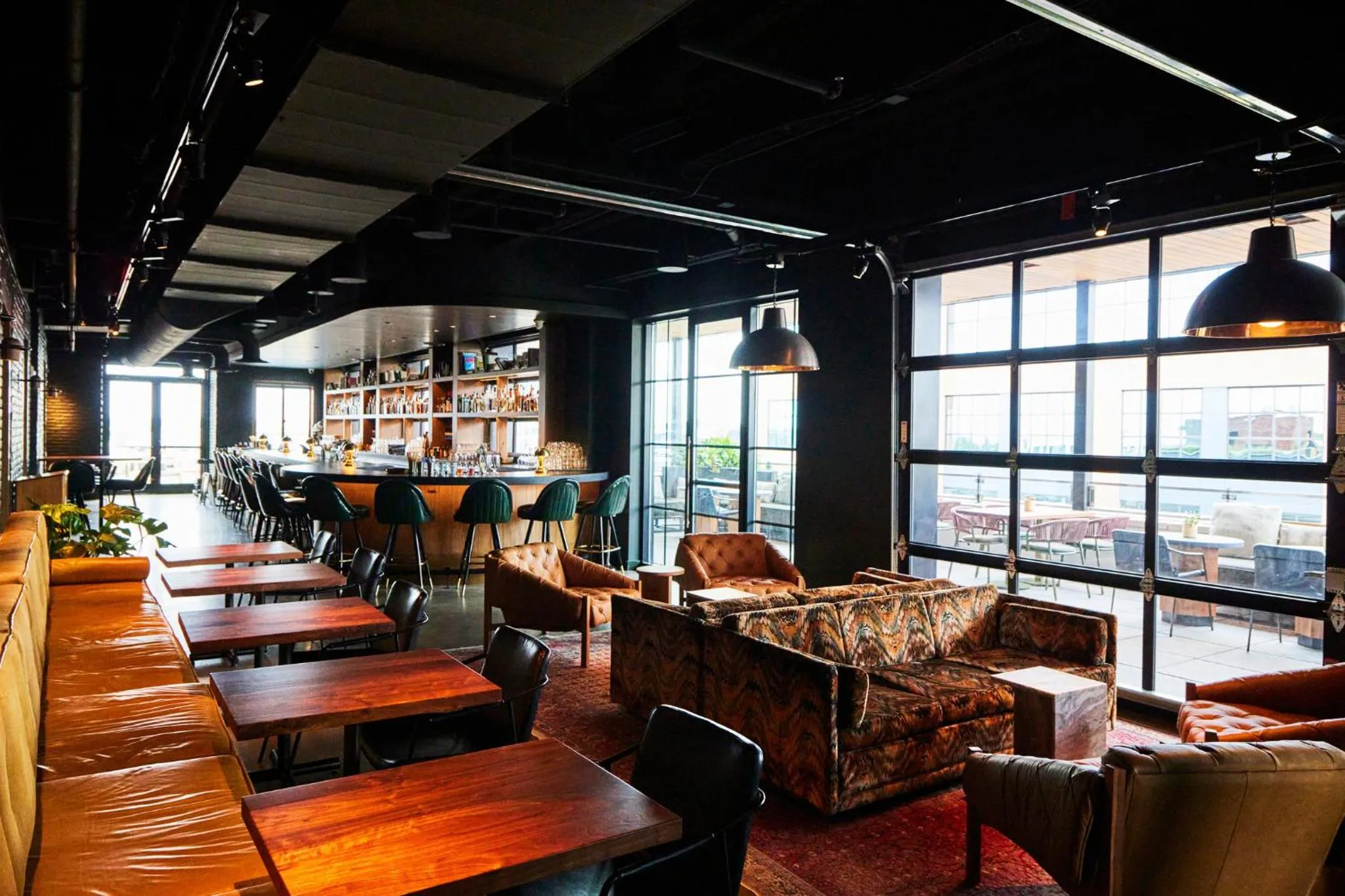 Restaurant/places to eat in The Junto Hotel