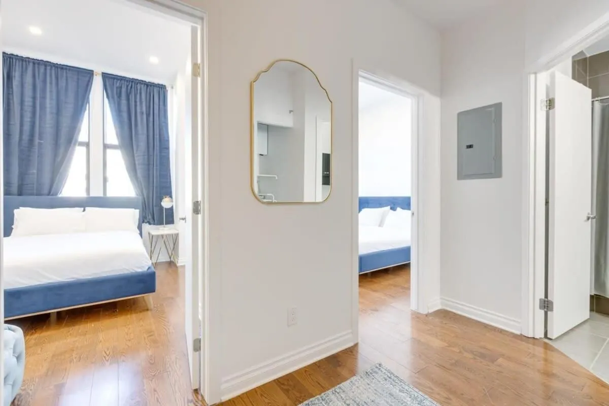 Bed in M11 Gorgeous 3BR wKingBed Perfect Location