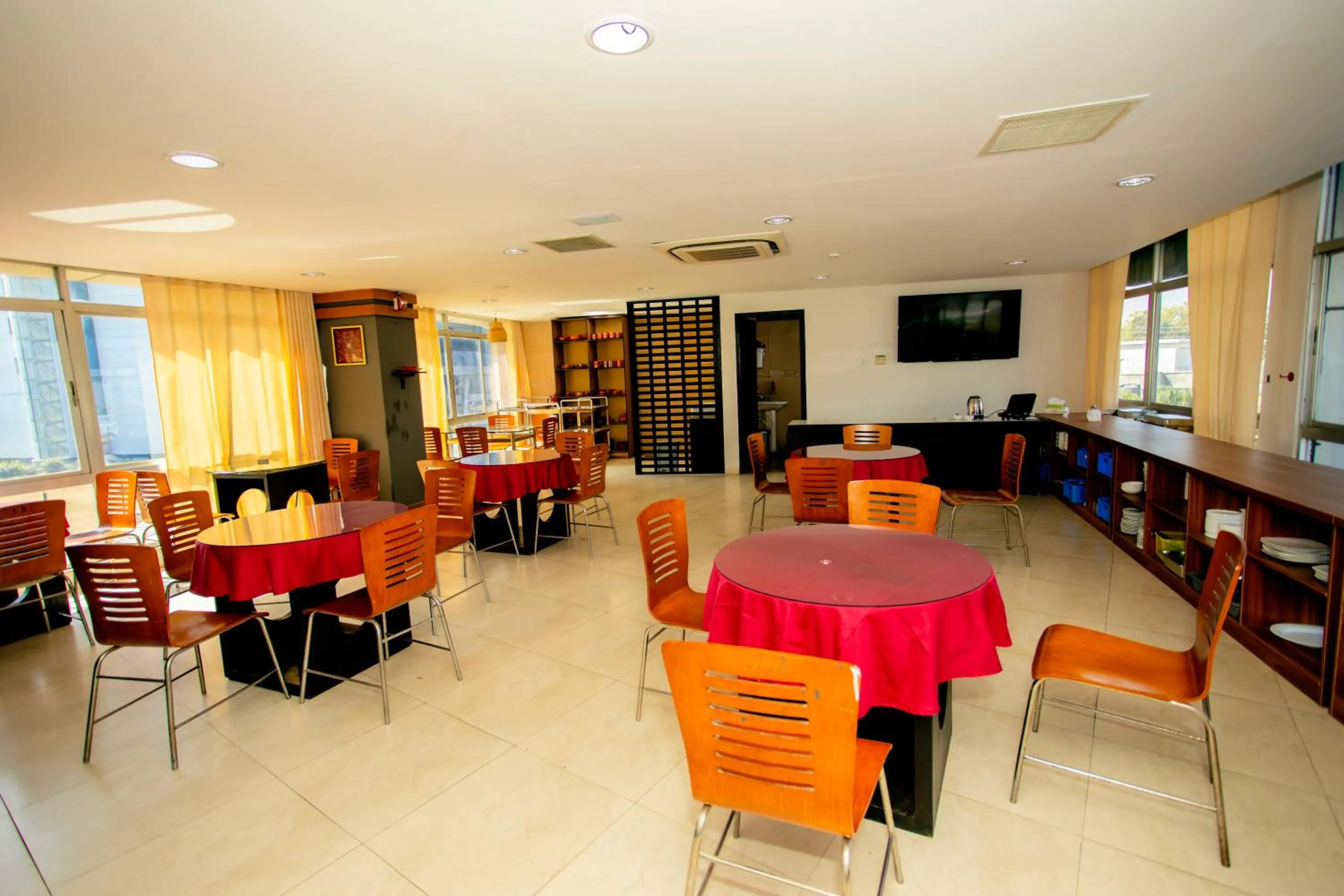 Restaurant/places to eat in Jashore IT Park Hotel and Resort