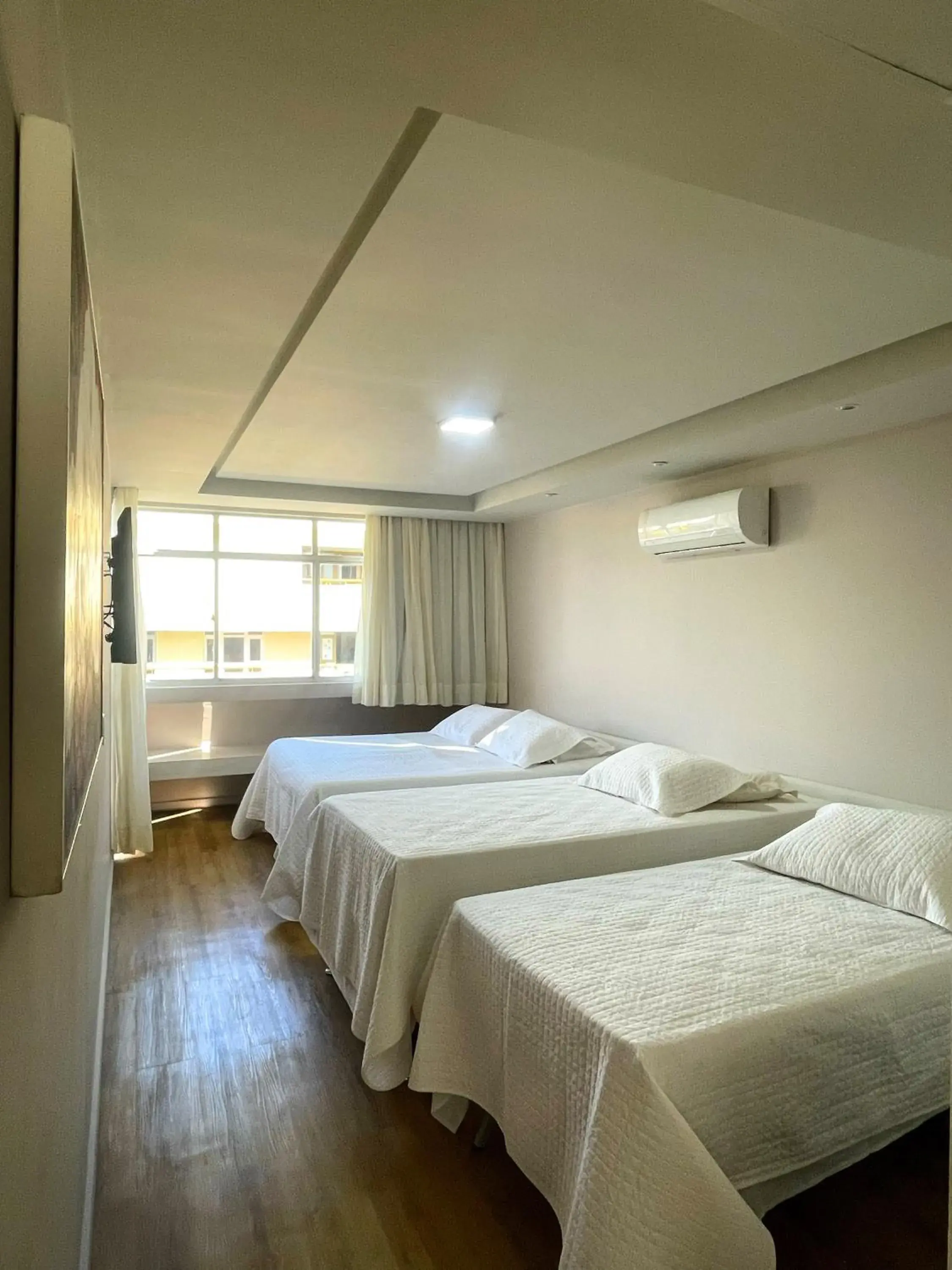 Luxury Quadruple Room - single occupancy in Garanhuns Palace Hotel Luxury Quadruple Room - single occupancy in Garanhuns Palace Hotel