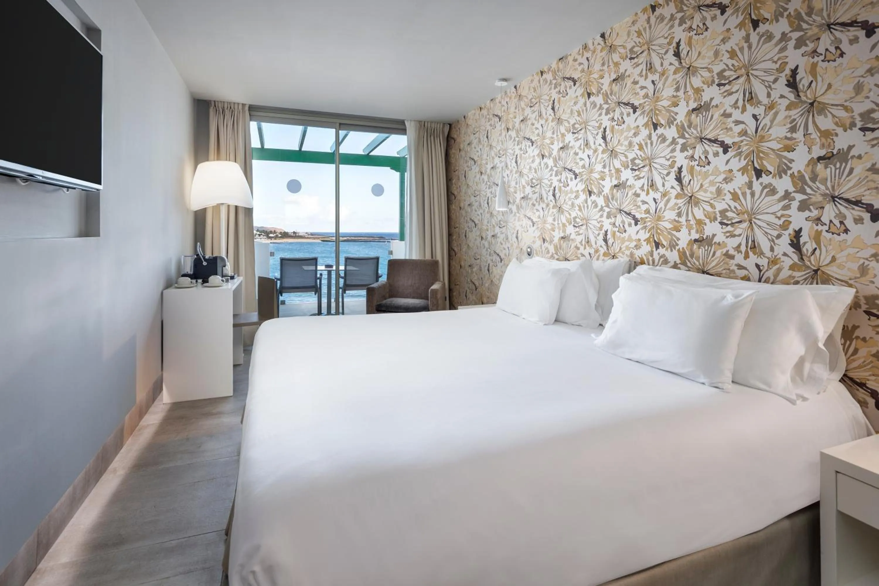 Bed in Barceló Teguise Beach - Adults Only