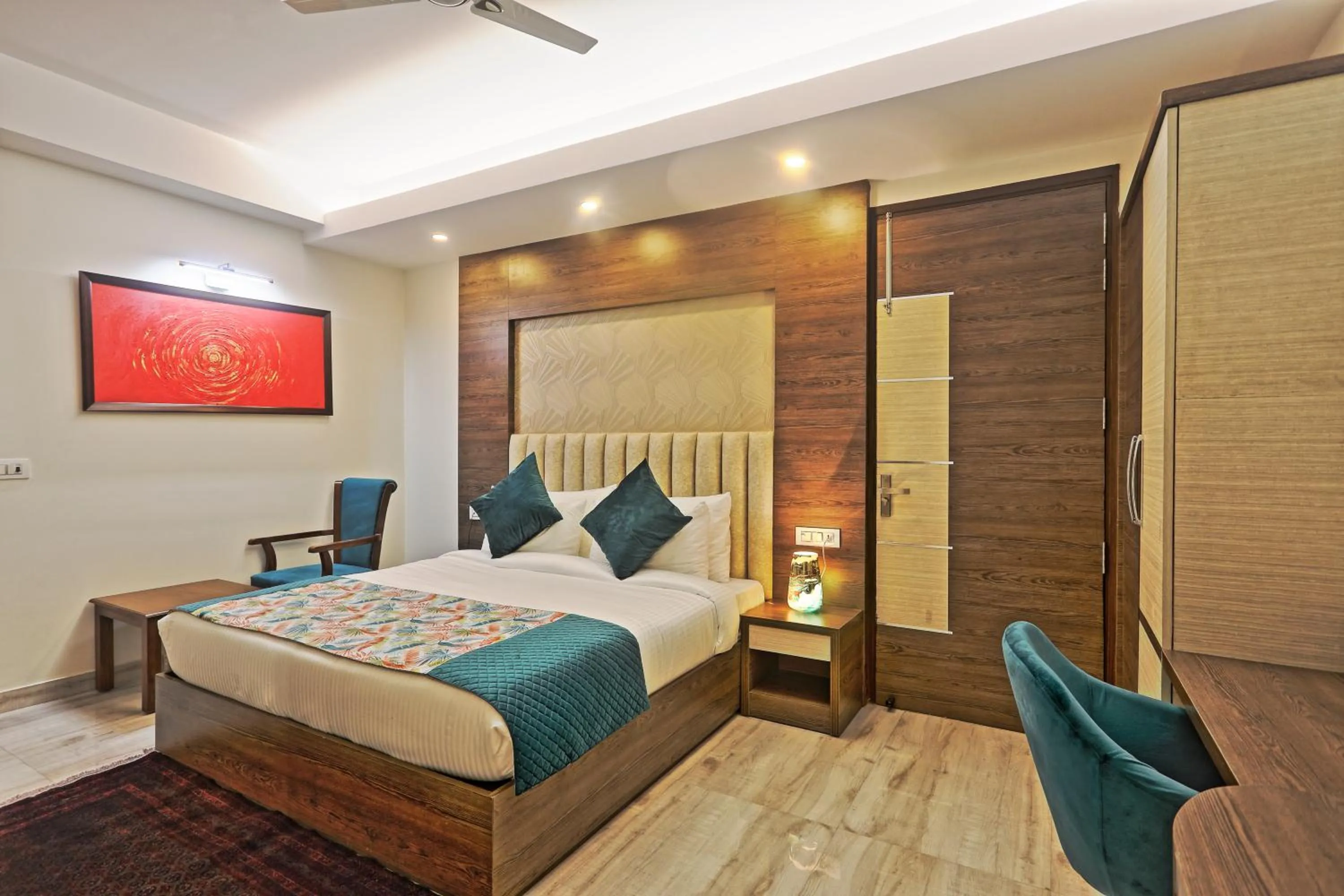 Bed in Hotel Cardinal Oxmo Delhi Airport