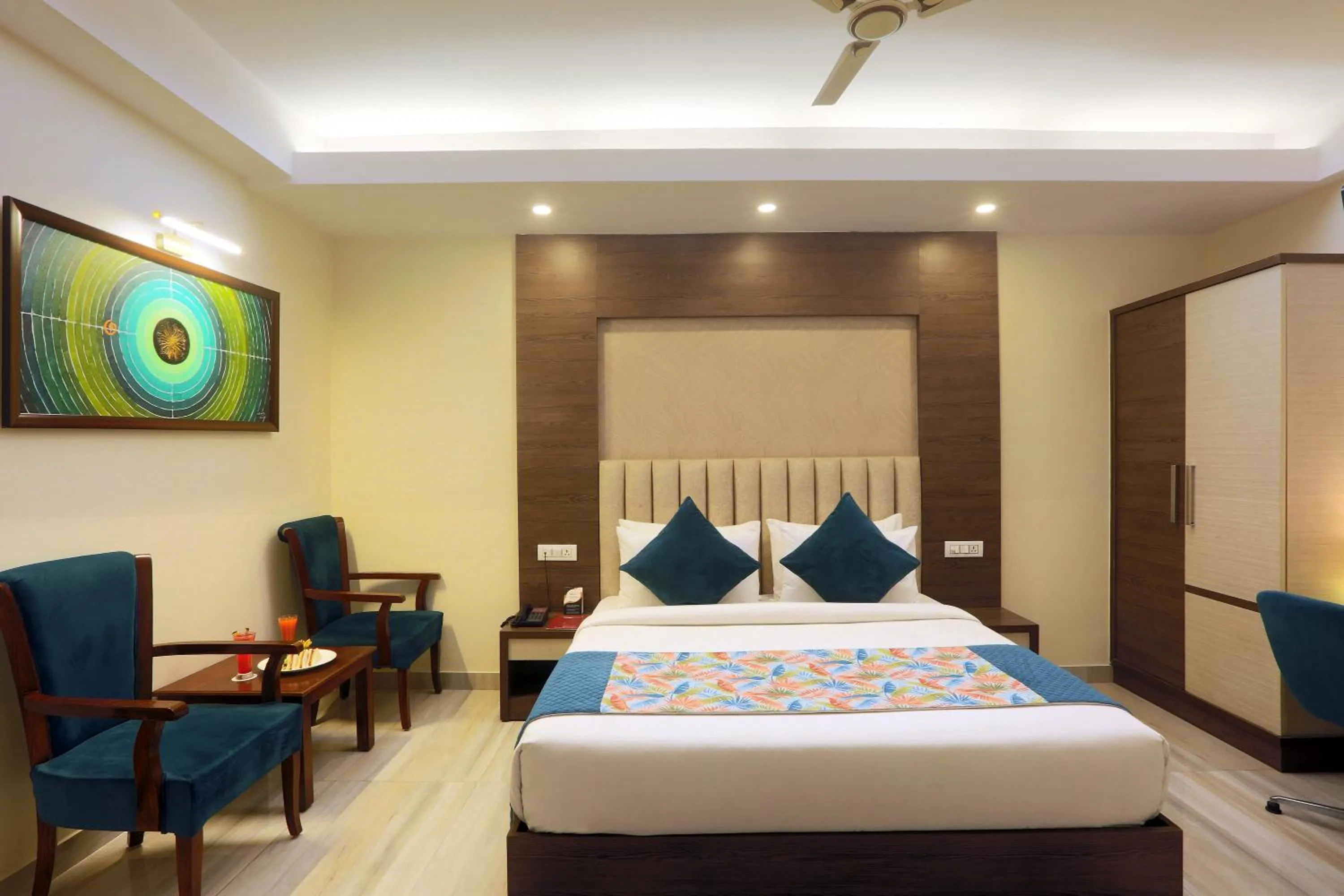 Bed in Hotel Cardinal Oxmo Delhi Airport