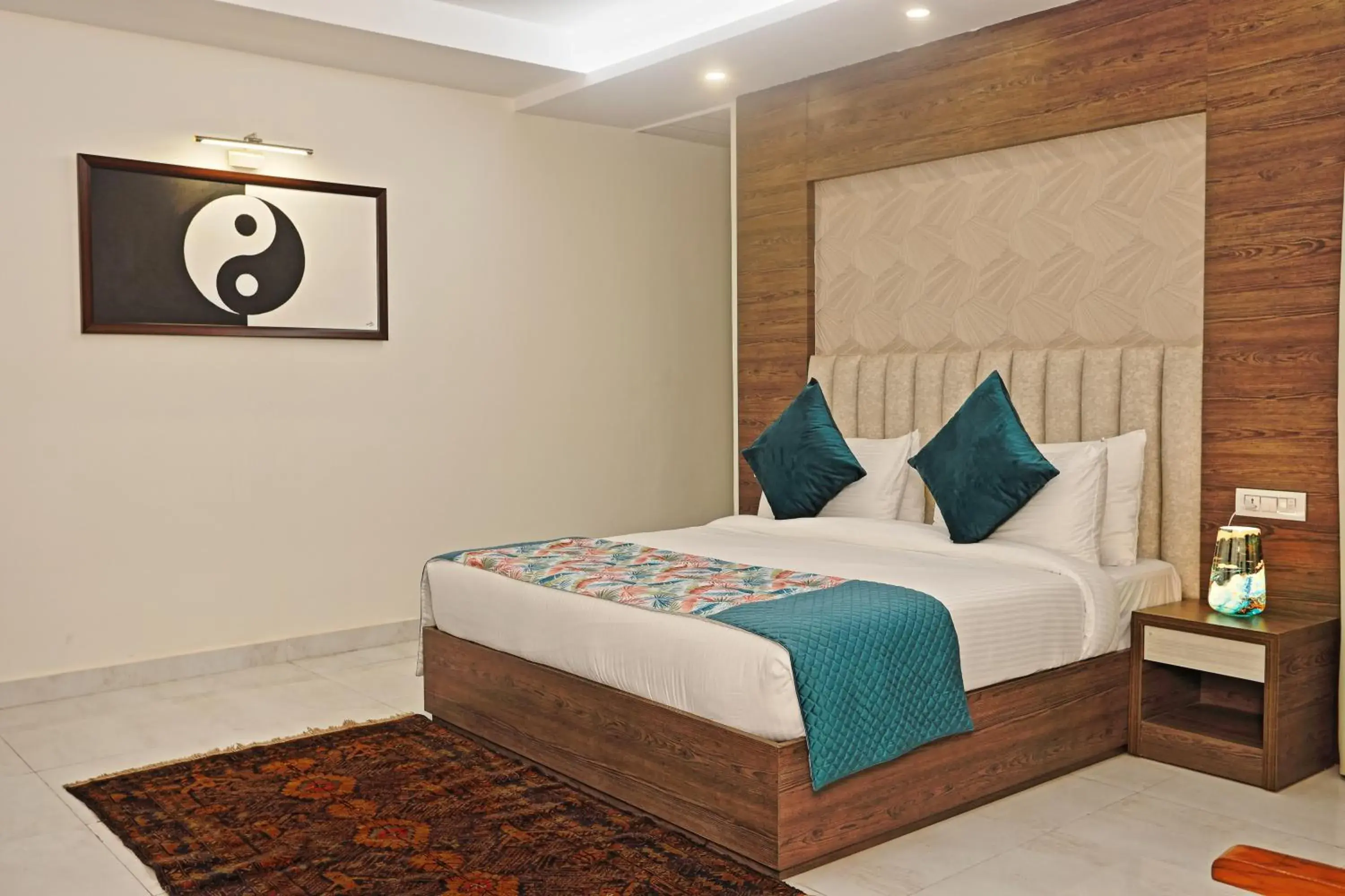 Bed in Hotel Cardinal Oxmo Delhi Airport Bed in Hotel Cardinal Oxmo Delhi Airport