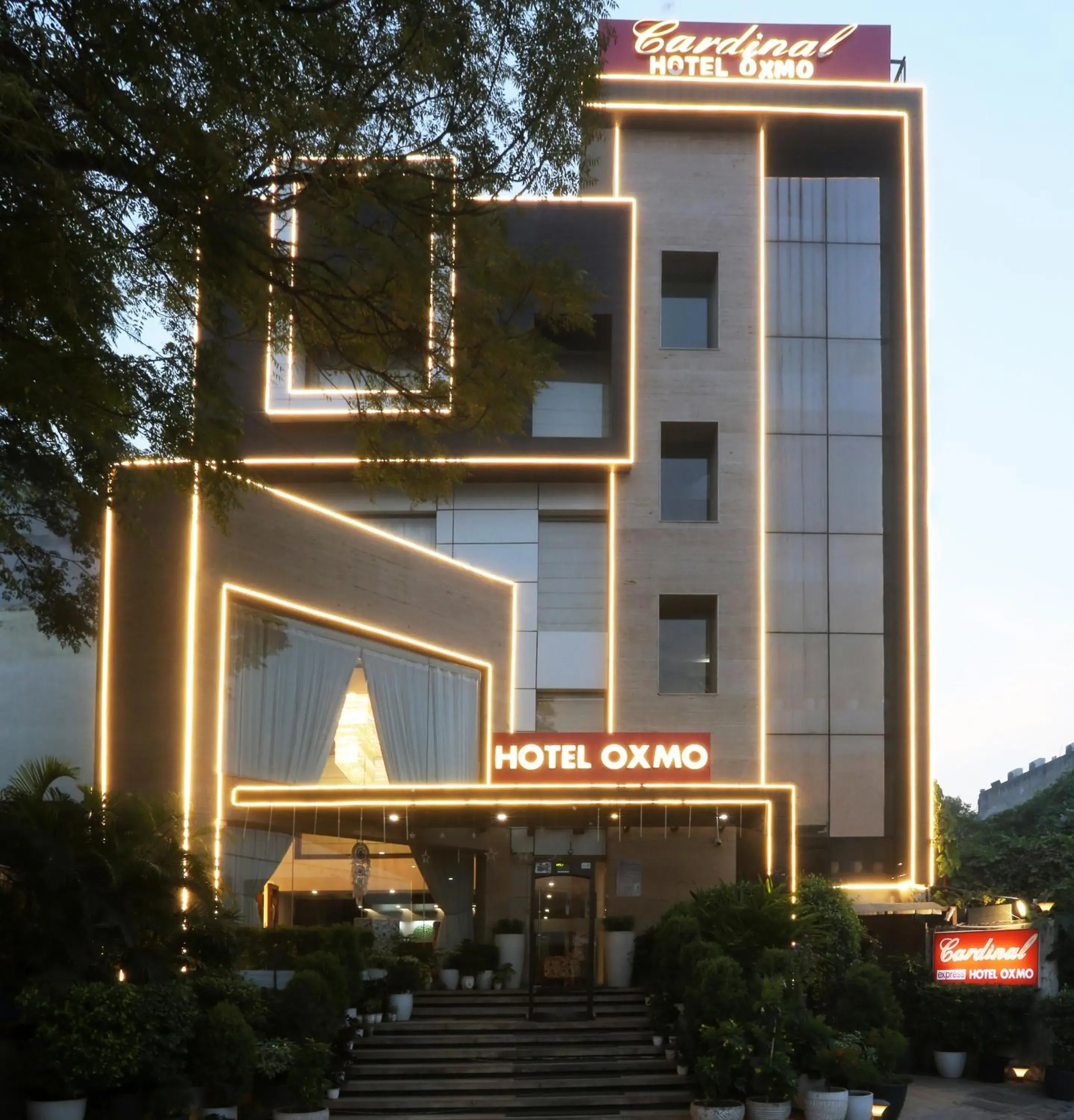 Property building in Hotel Cardinal Oxmo Delhi Airport Property building in Hotel Cardinal Oxmo Delhi Airport