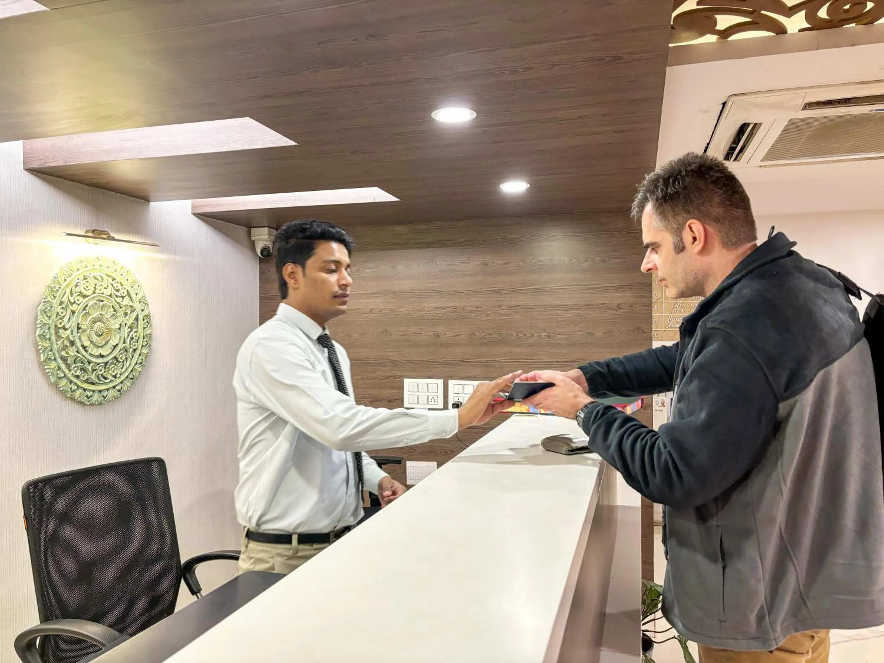 Lobby or reception in Hotel Cardinal Oxmo Delhi Airport