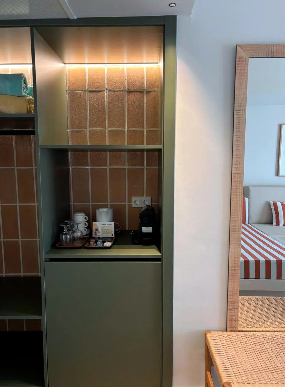 Coffee/tea facilities, Bed in Cabot Cap de Mar Spa