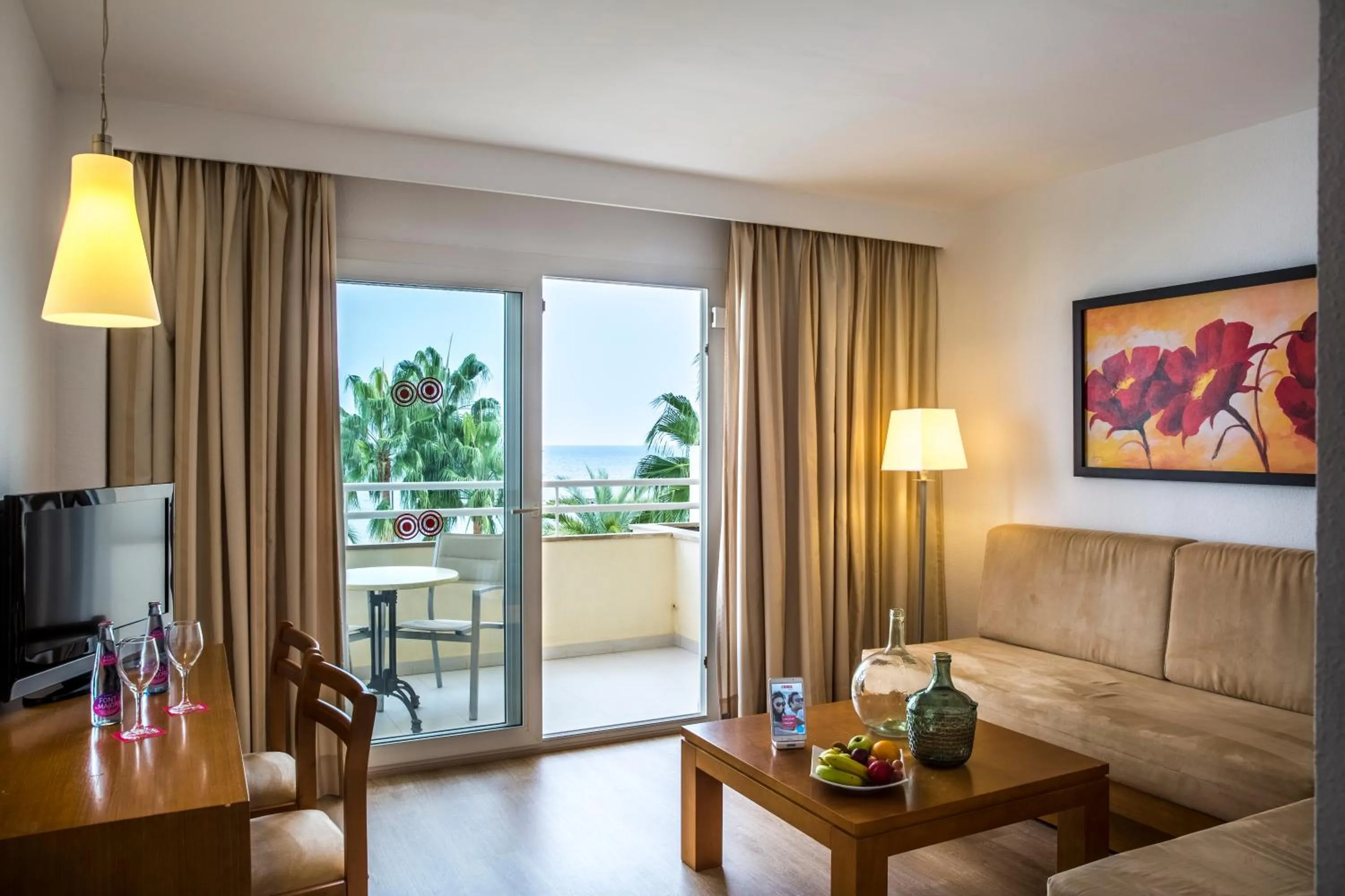 Suite with Sea View in Cabot Cap de Mar Spa
