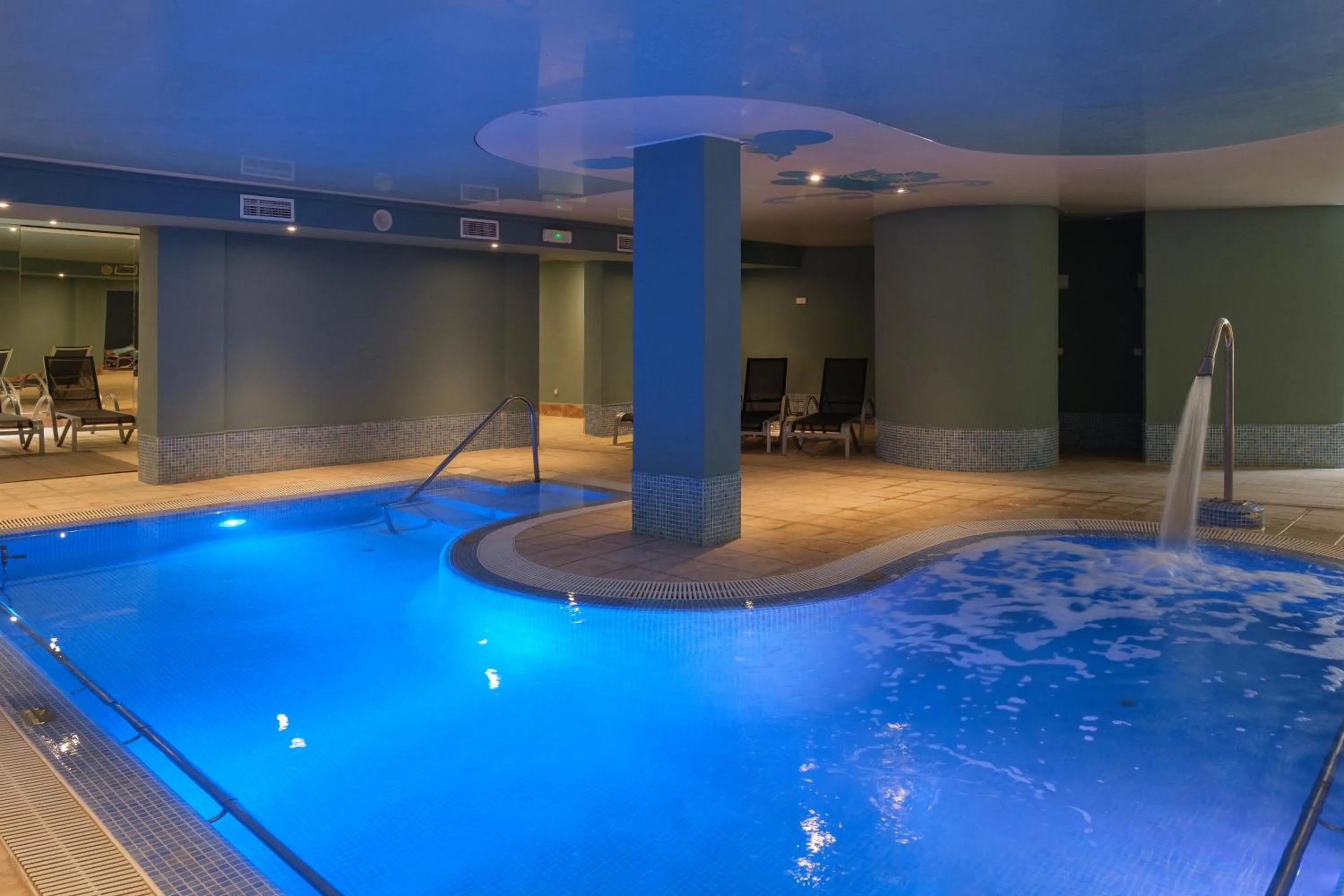 Hot Spring Bath in Cabot Cap de Mar Spa